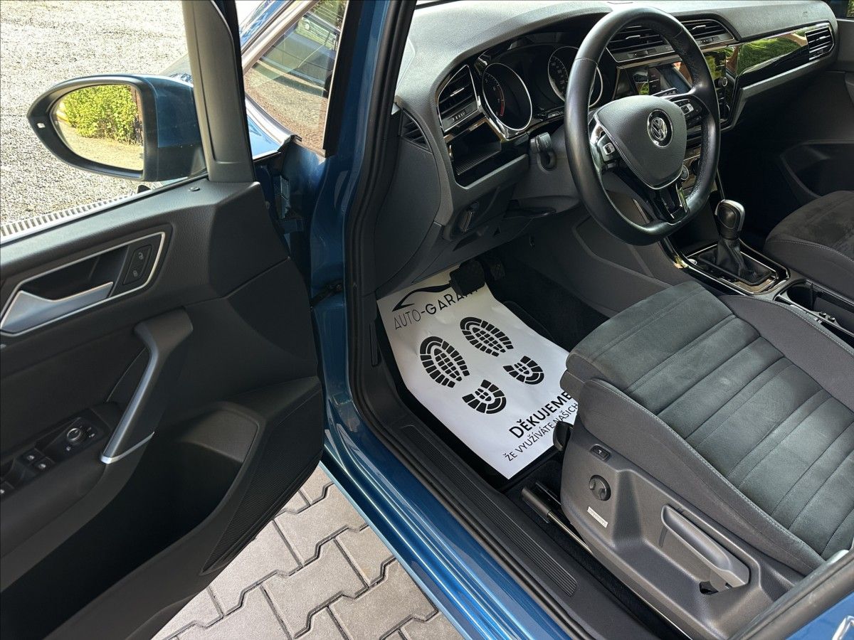 Volkswagen Touran, 1,5 TSi 110kW DSG původ ČR - fotka 5