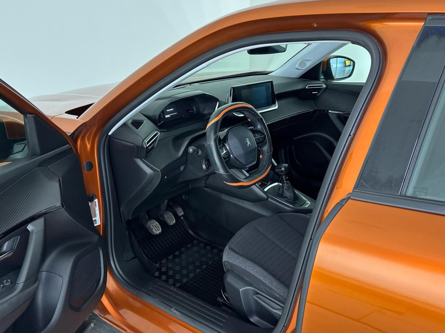 Peugeot 2008, 1.2 PureTech / 74 kW - fotka 6