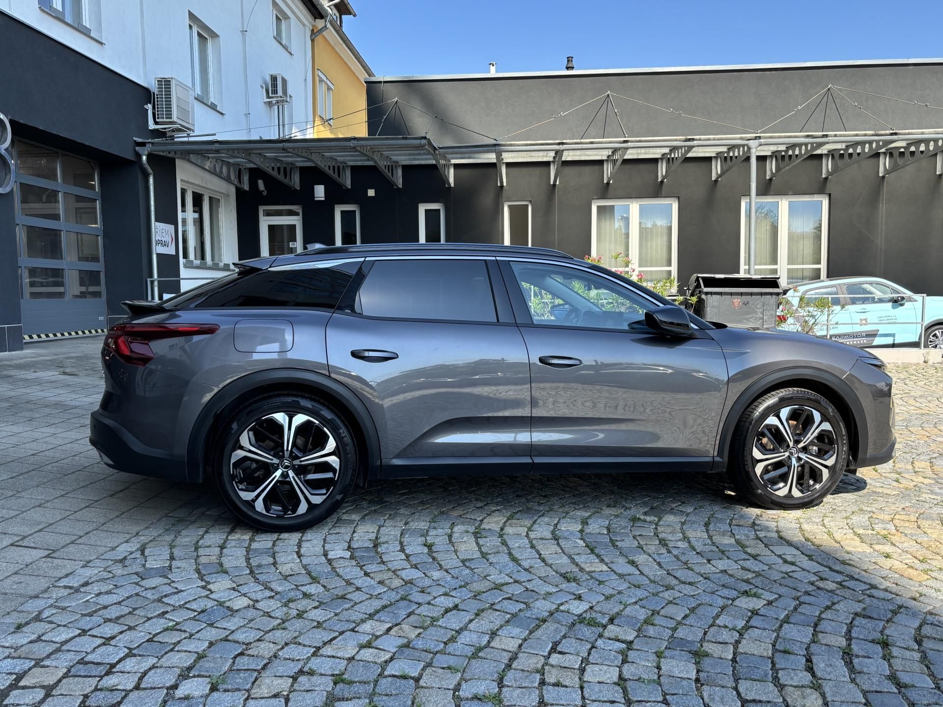 Citroën C5 X, 1.6 SHINE - fotka 4