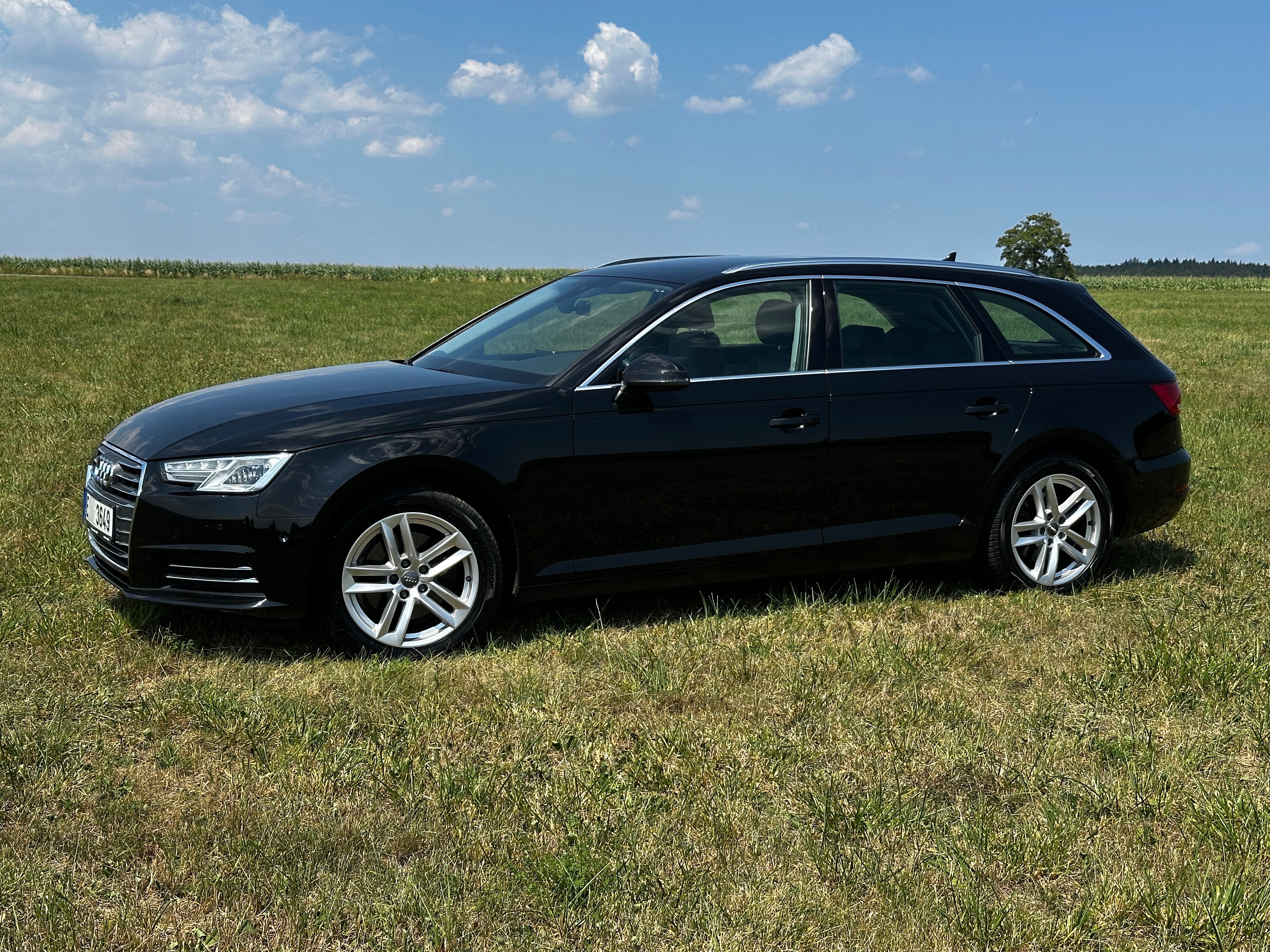 Audi A4 Avant, 2,0 TDi - fotka 2