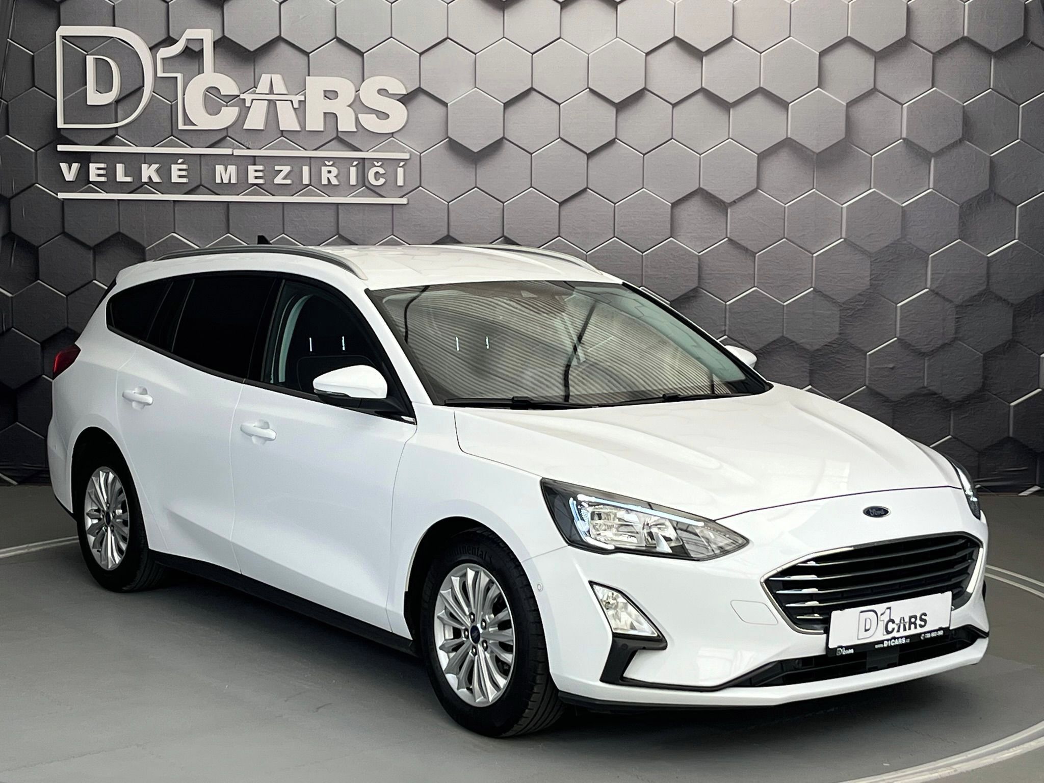 Ford Focus, 2.0 EB Titanium manuál 110kW - fotka 6