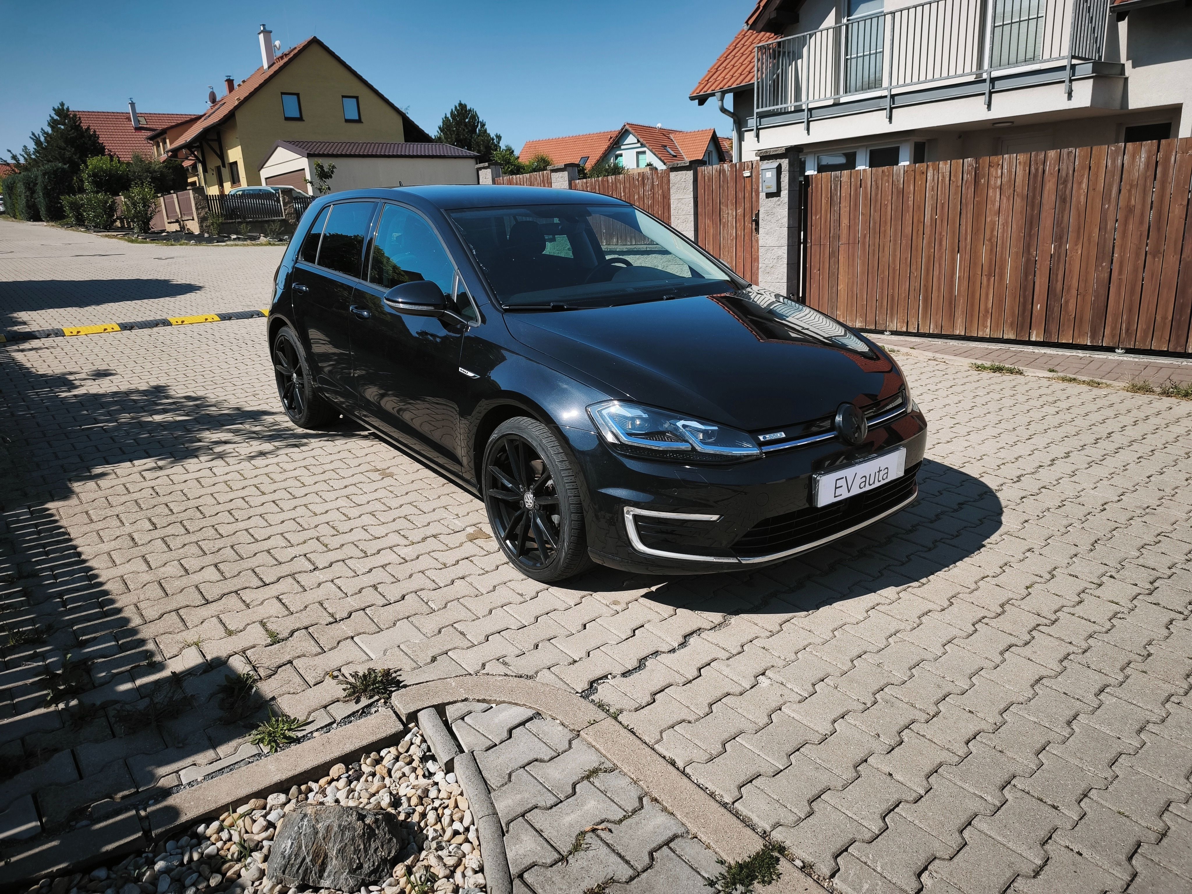 Volkswagen e-Golf, TČ*ACC*Výhřev*VirtKok*SoH93%! - fotka 6