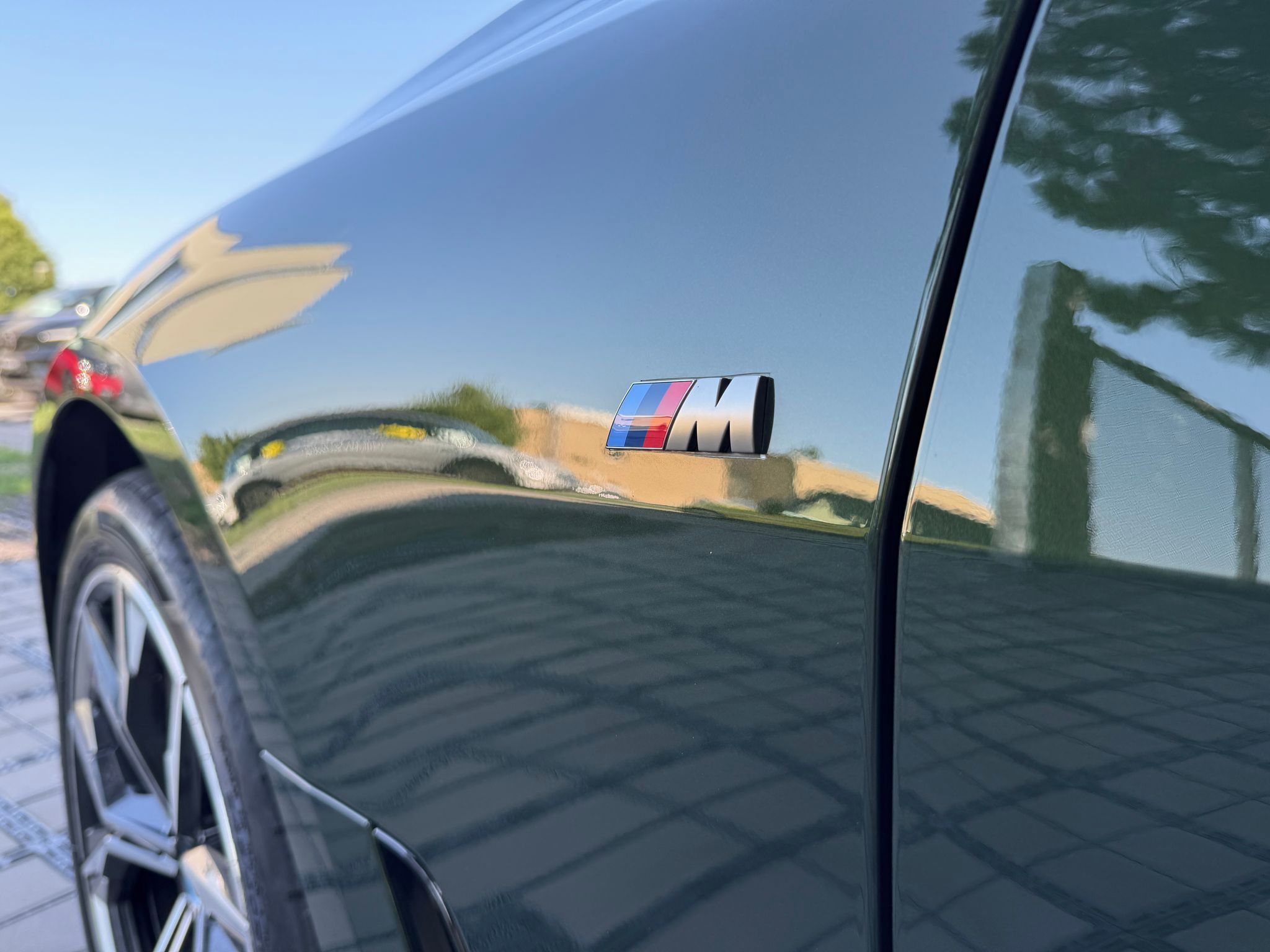 BMW i4, M50 HUD / H&K / Laser Light - fotka 6