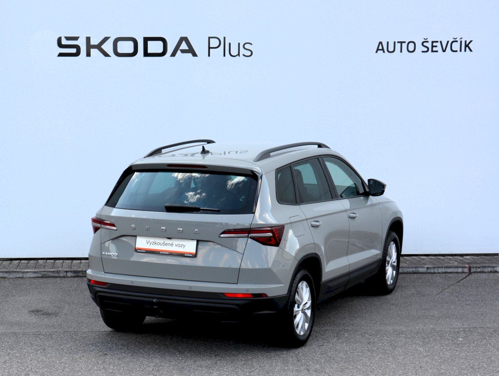 Škoda Karoq, 1.5 TSI 110 KW Ambition PLUS - fotka 2