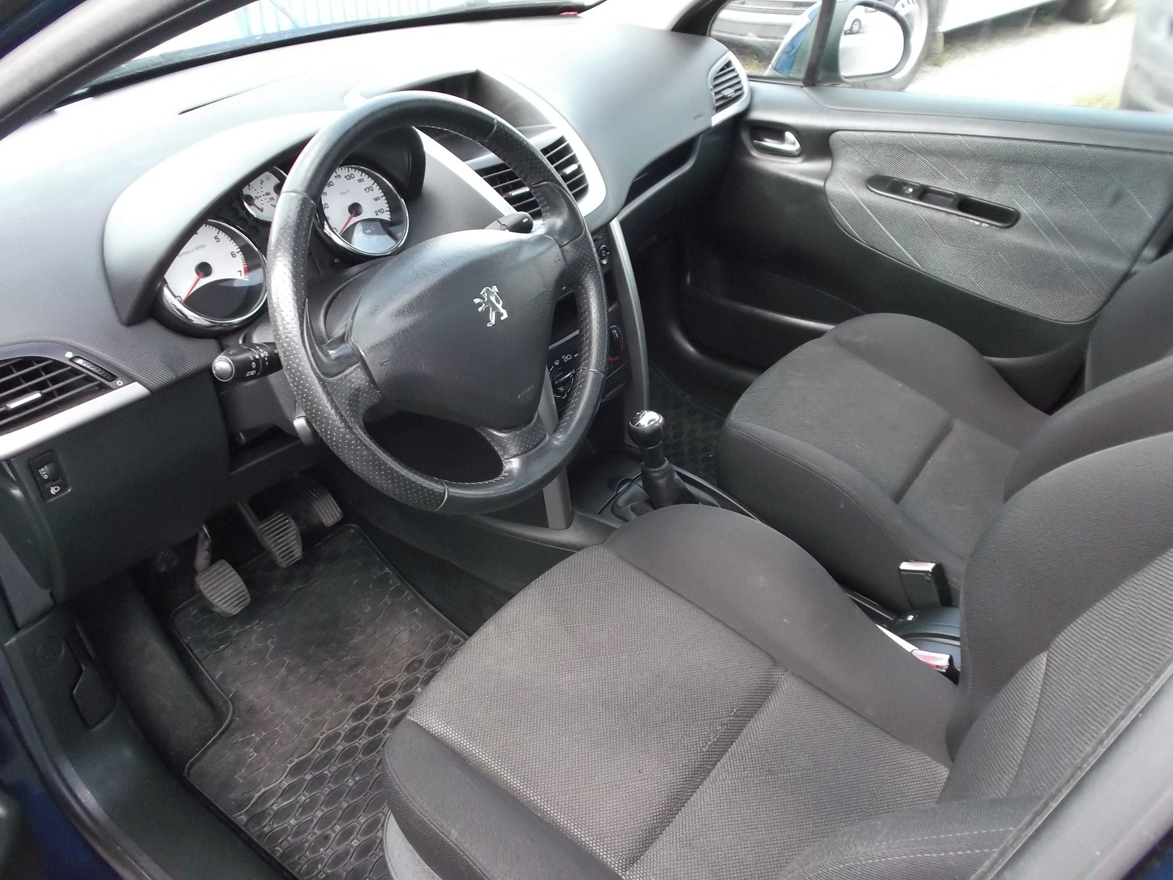 Peugeot 207, 1.4 - fotka 5