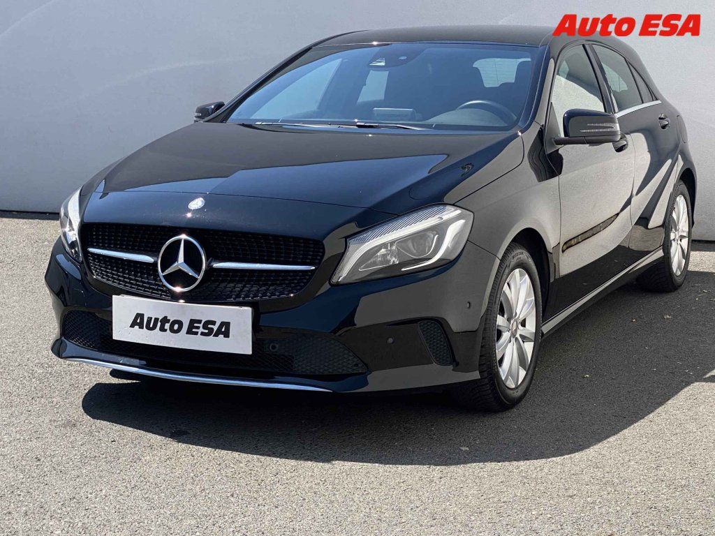 Mercedes-Benz Třídy A, 1.6i,ČR,AT,LED,AC - fotka 3