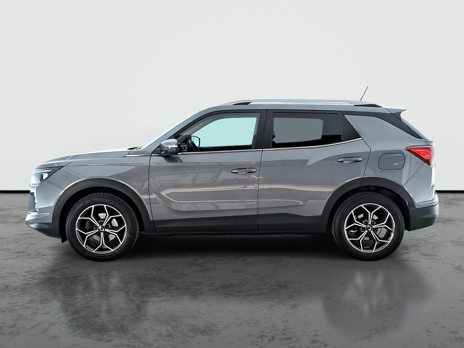 SsangYong Korando, 1.5 T-GDI, Automat, ČR,1.maj - fotka 3