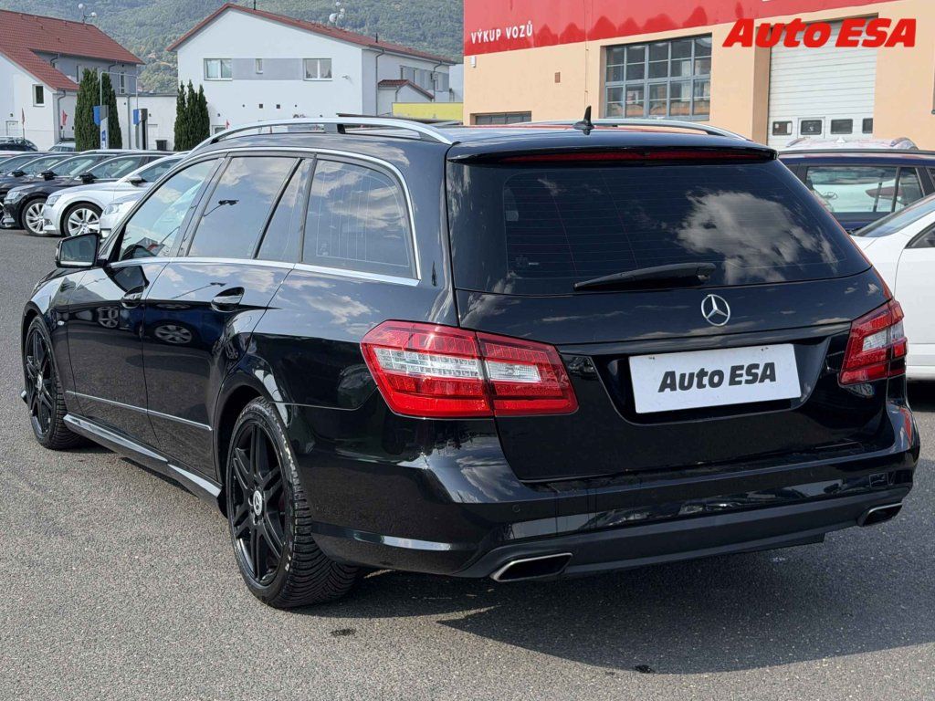 Mercedes-Benz Třídy E, 350CDi - fotka 6