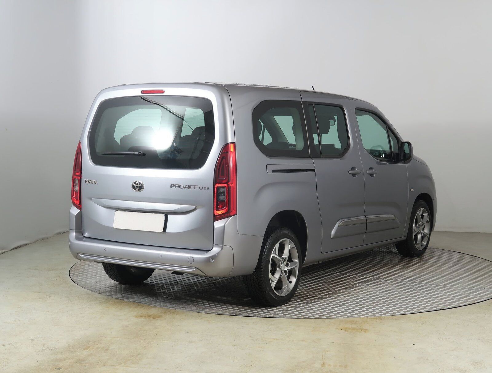 Toyota Proace City Verso, Maxi 1.5 D-4D, Shuttle, 7Míst - fotka 5