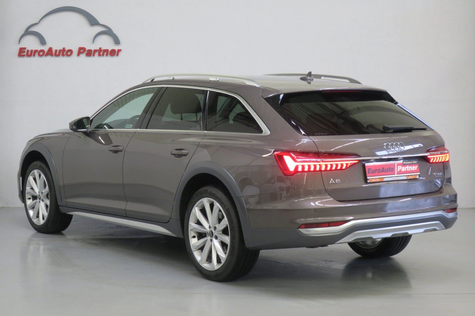 Audi A6 allroad, 50TDI 210 kW  Matrix LED - fotka 4