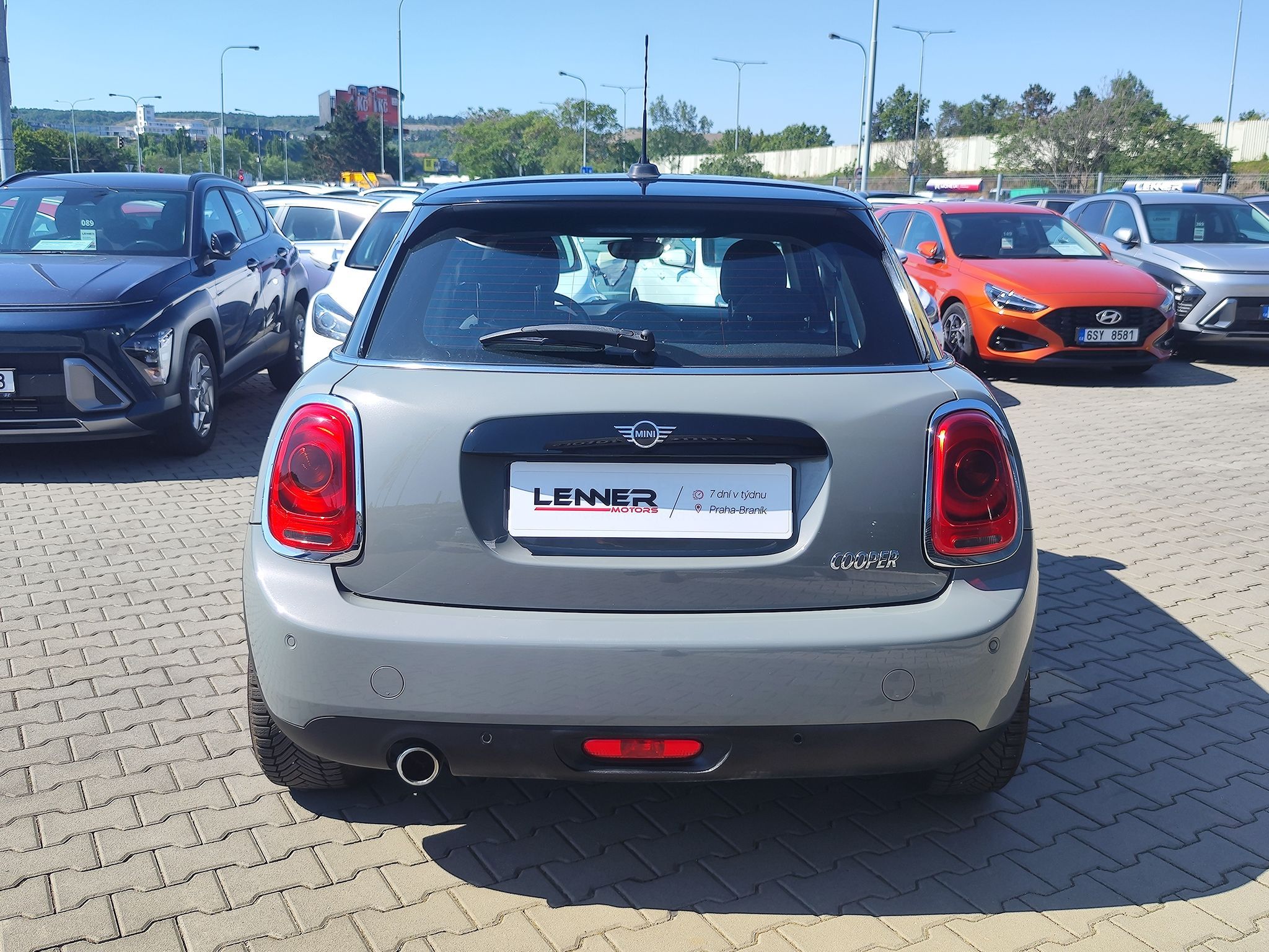 Mini Cooper, 1.5/100kW ČR Servis.kn. - fotka 6