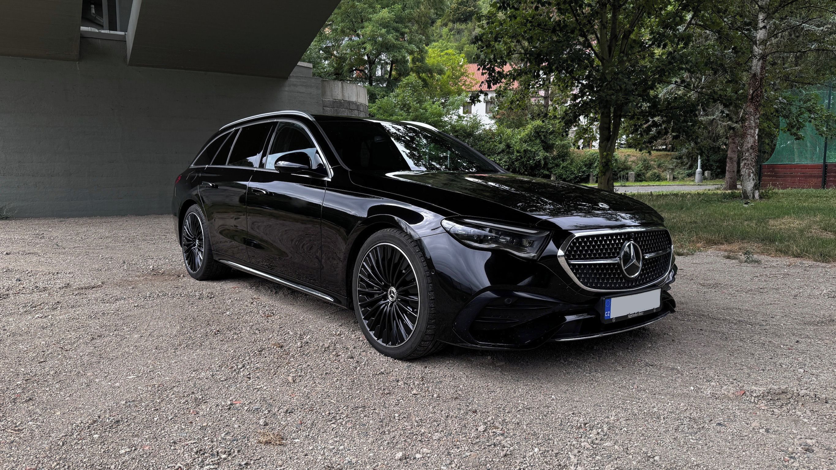Mercedes-Benz Třídy E, E220d, AMG, záruka, panorama