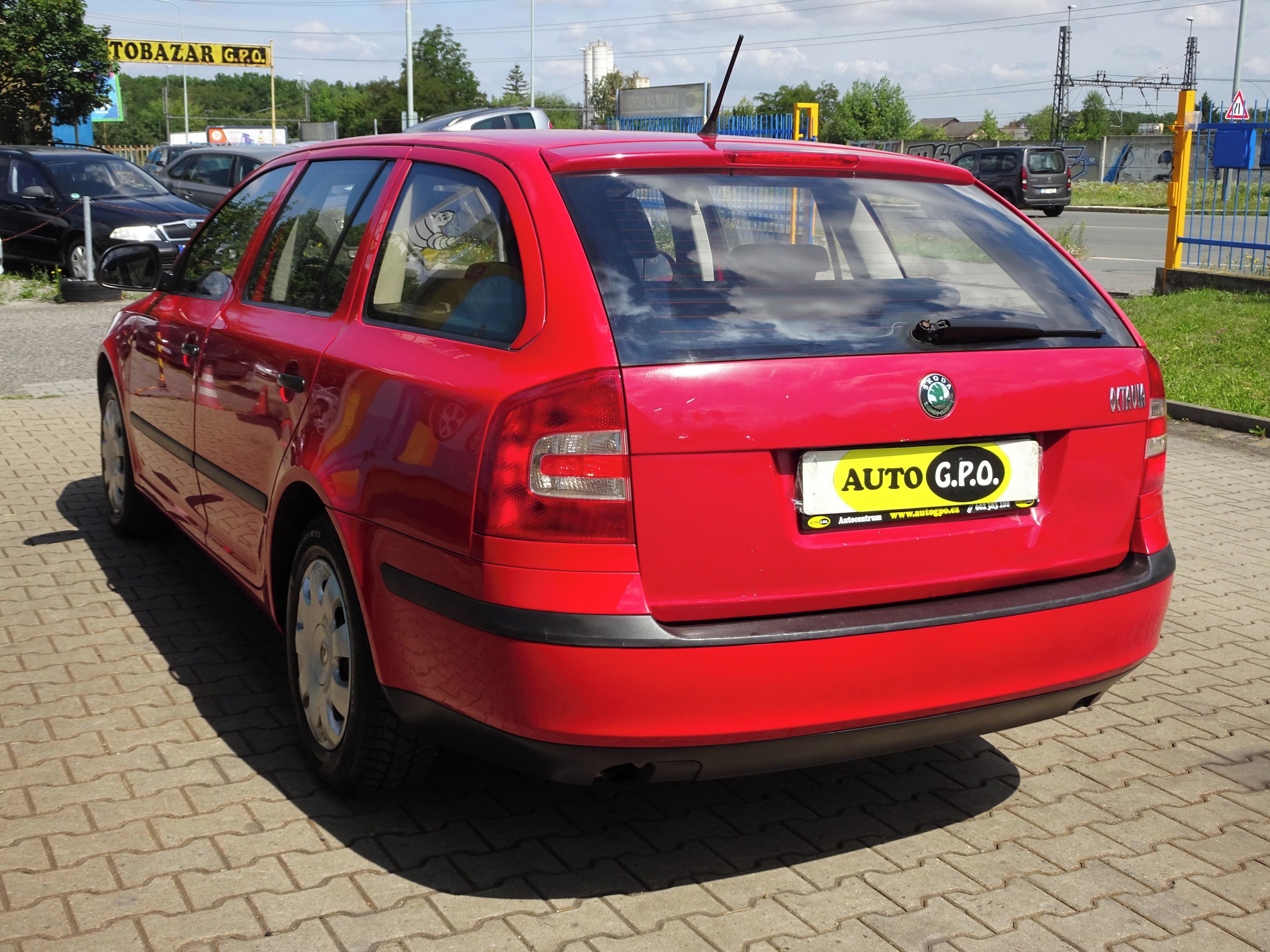 Škoda Octavia, 1.6i Combi - fotka 6
