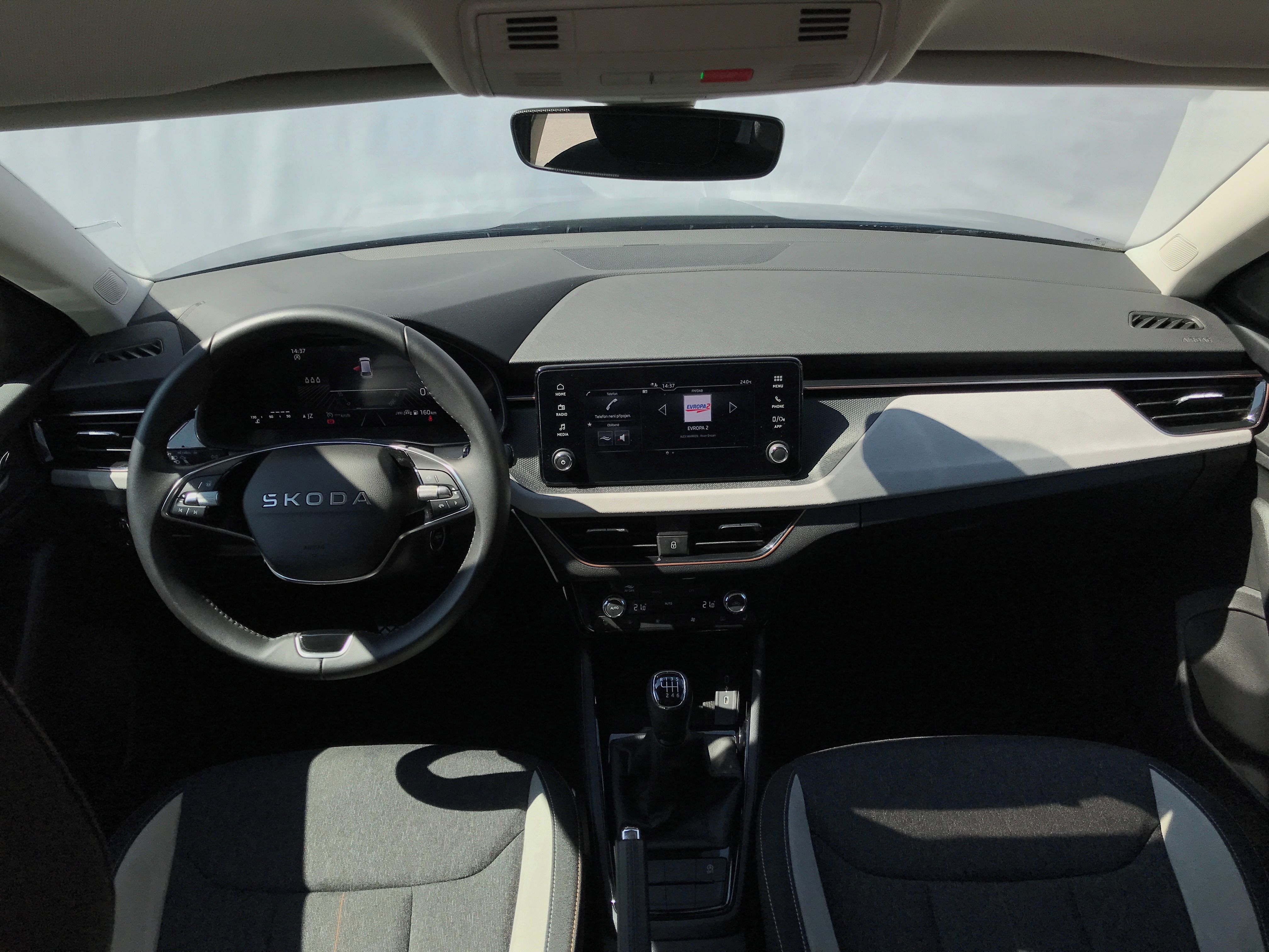 Škoda Scala, 1,0TSI/85kW Top Selection 6*ma - fotka 5