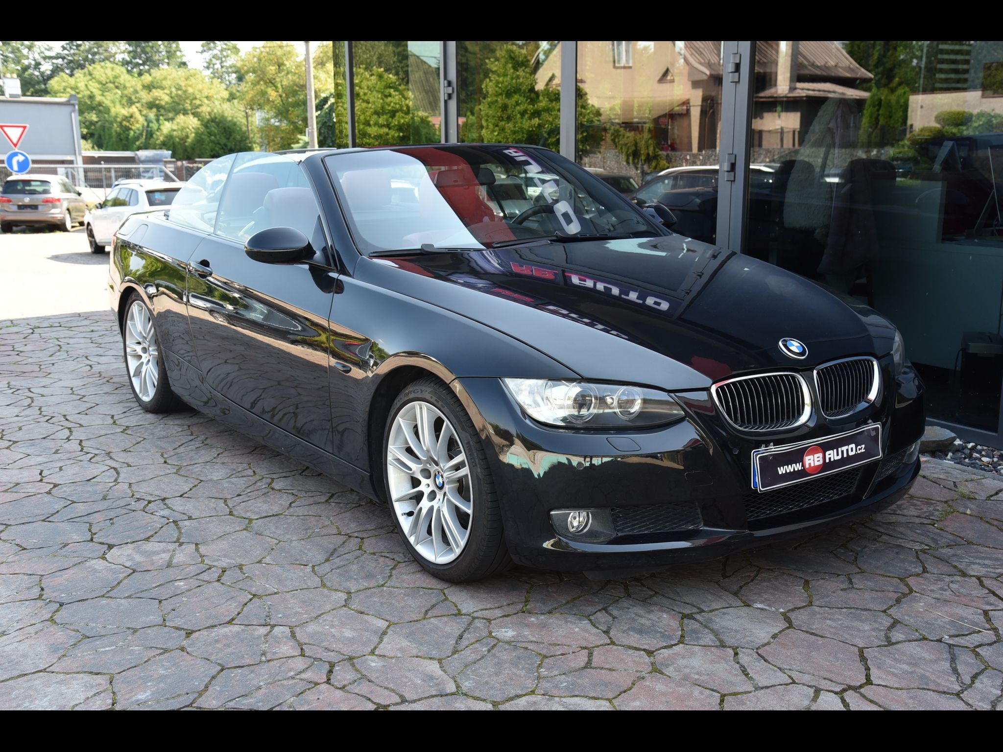 BMW Řada 3, 2.0i 125 kw Cabrio e93 - fotka 2