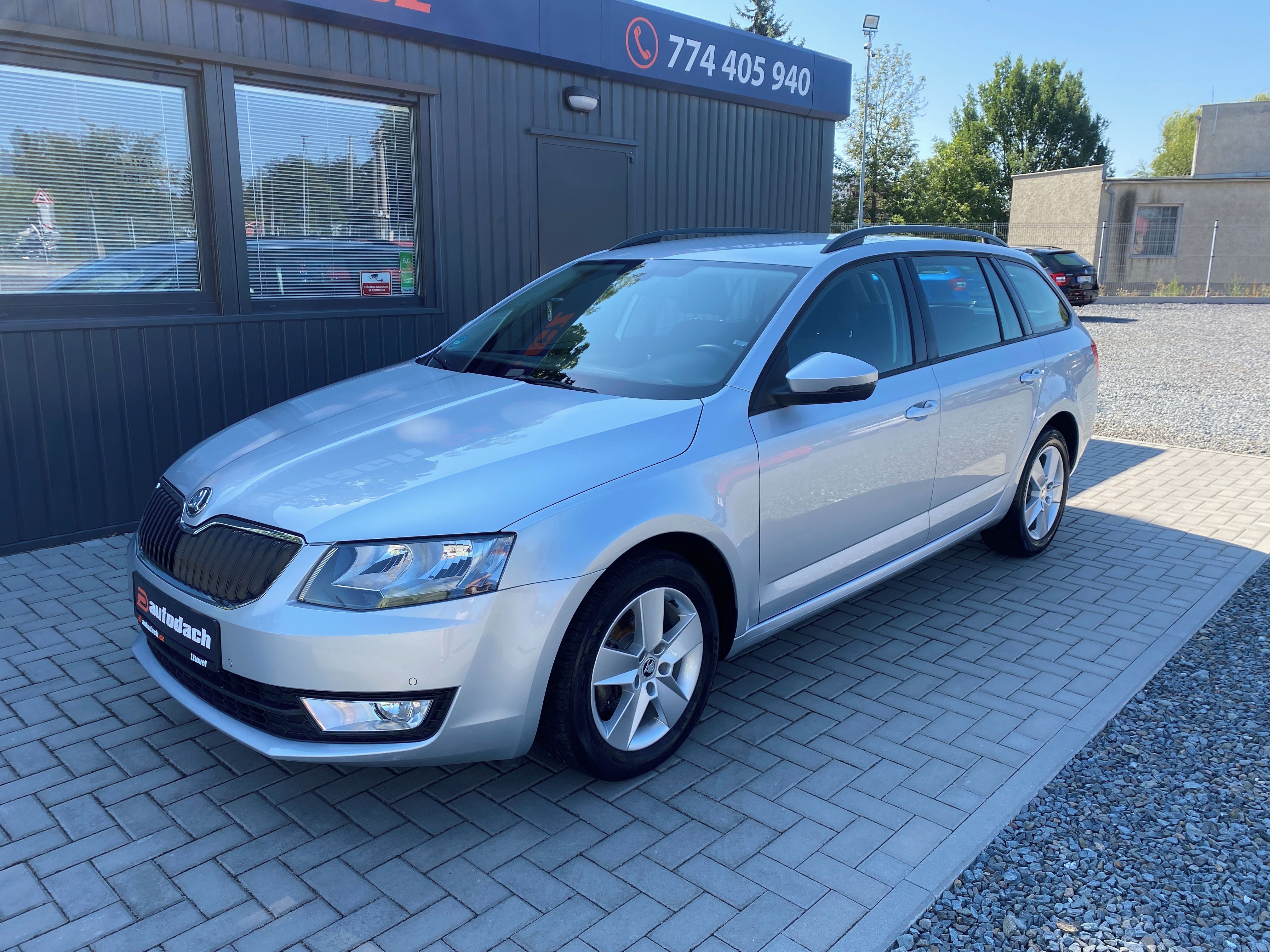 Škoda Octavia, 1.4 TSI 103kW - 1xMAJ.-ALU-PDC - fotka 2
