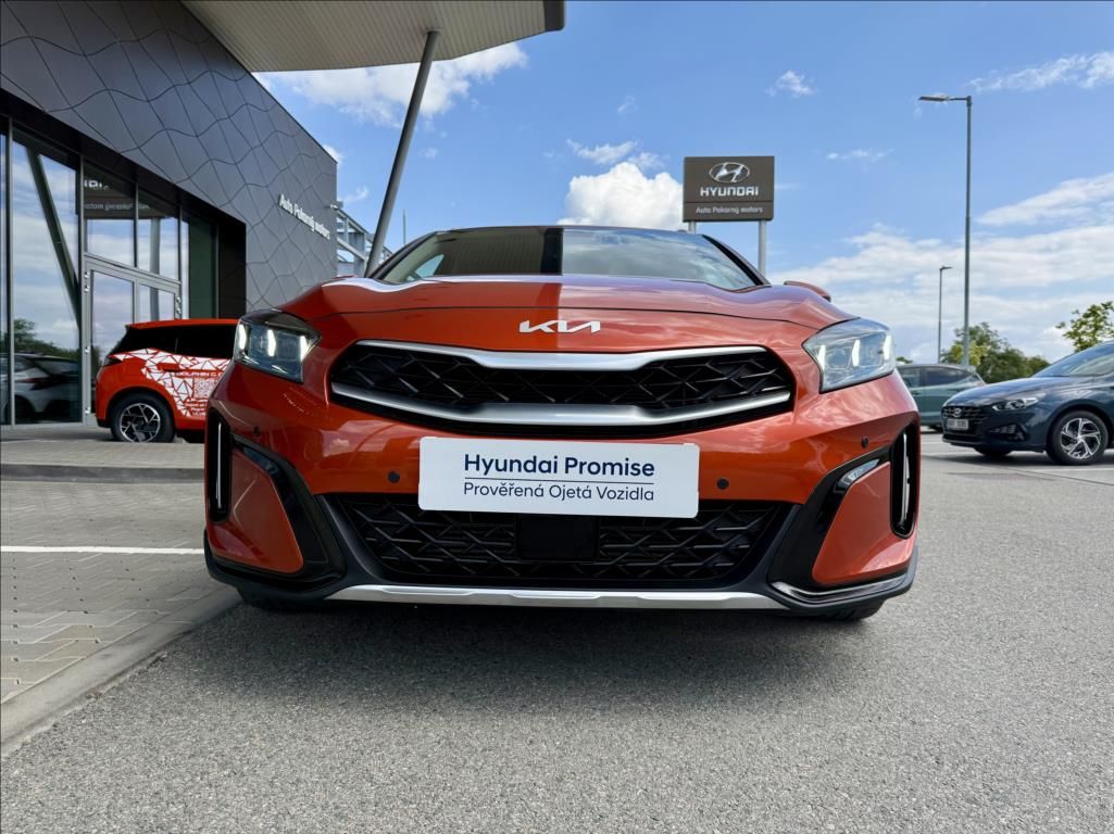 Kia XCee´d, 1,5 T-GDI DCT  Top Tažné - fotka 5