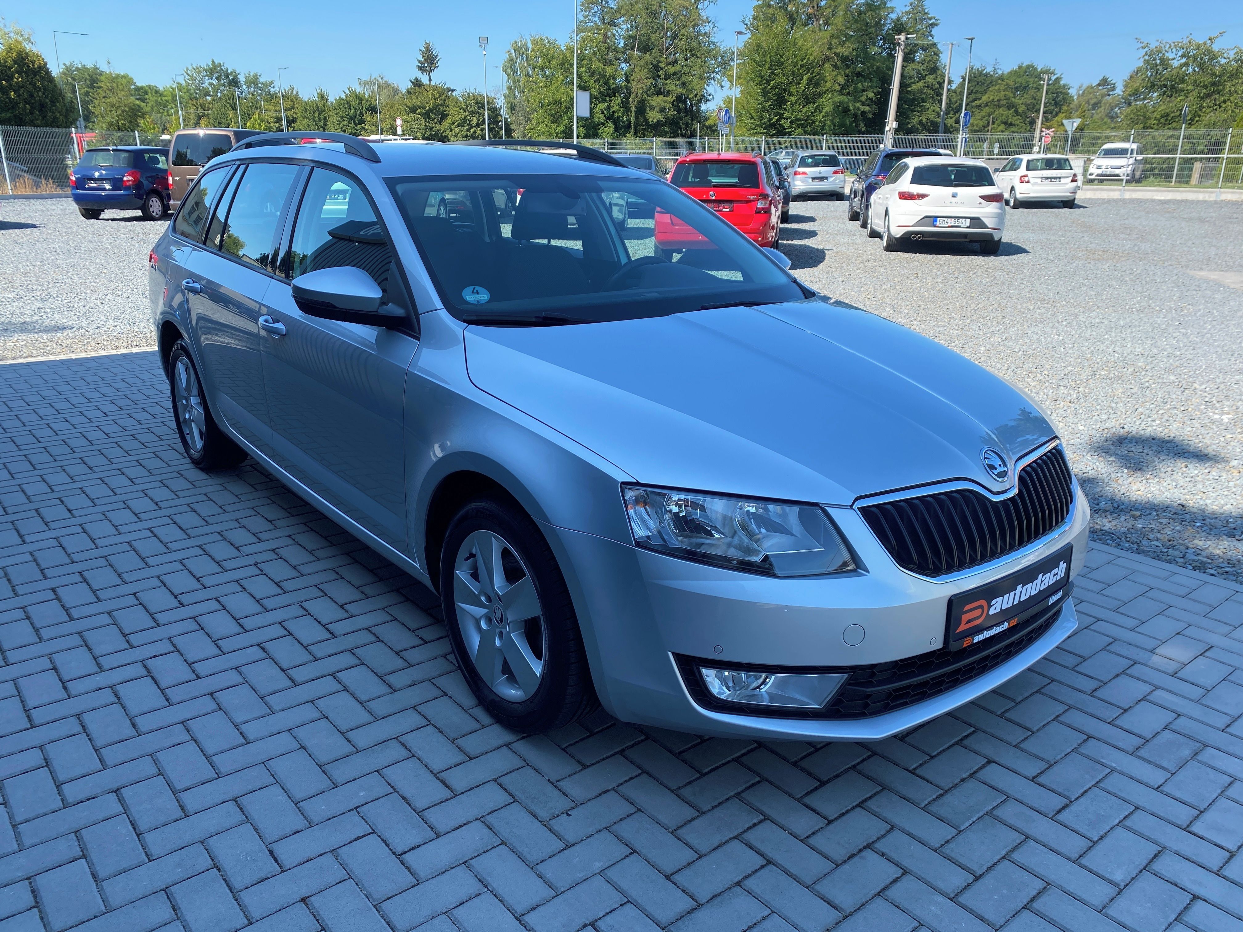 Škoda Octavia, 1.4 TSI 103kW - 1xMAJ.-ALU-PDC - fotka 6