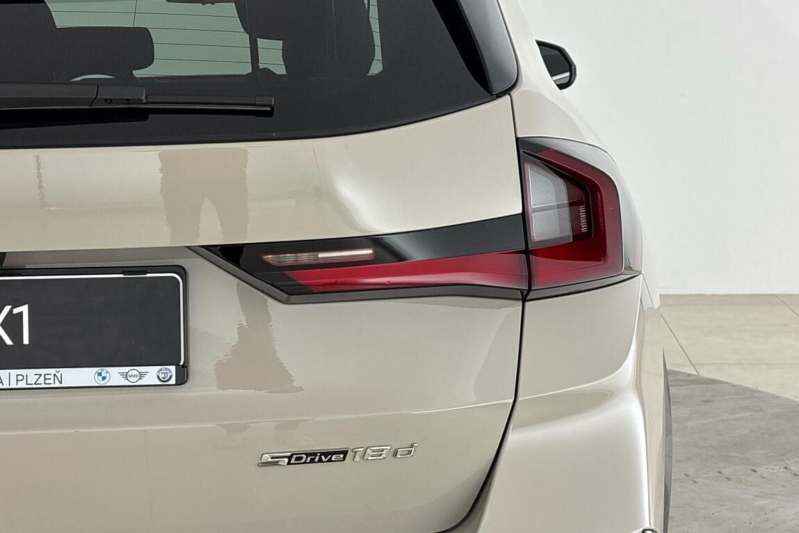 BMW X1, sDrive18d - fotka 5