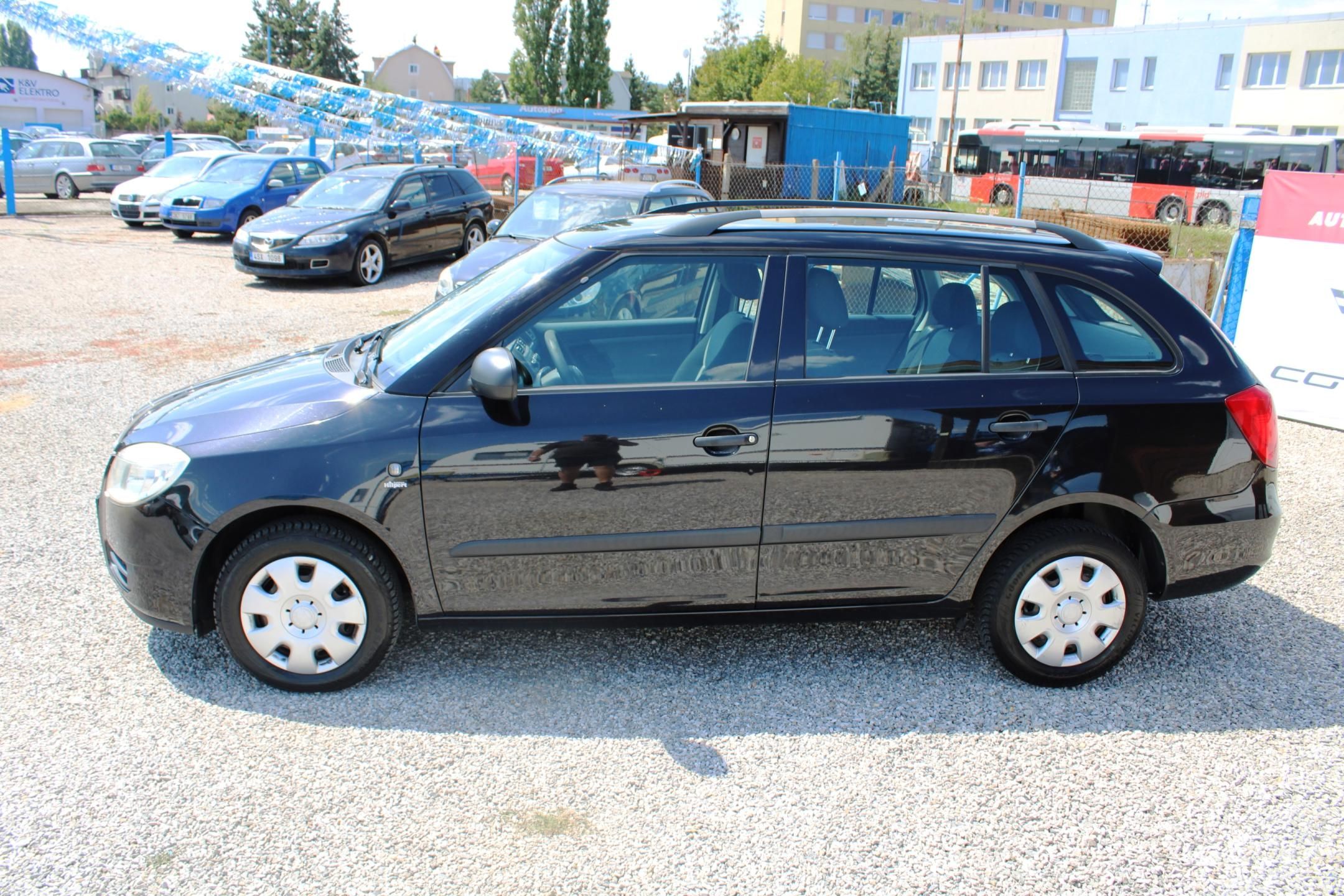 Škoda Fabia, 1,4i 16V KLIMA EL.OKNA ESP - fotka 4