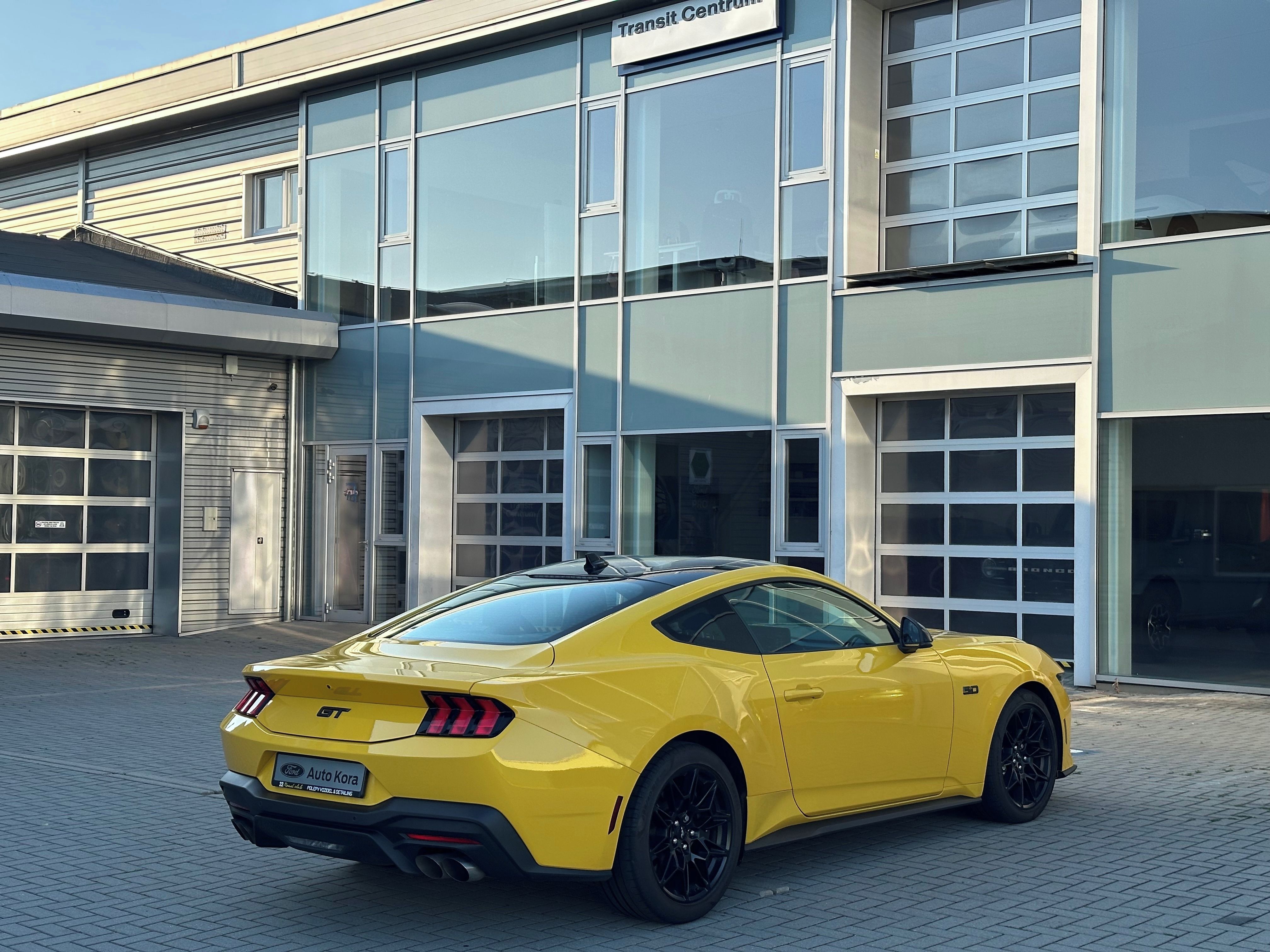 Ford Mustang, GT 5,0 V8 ČR DealerFORD Záruka - fotka 6