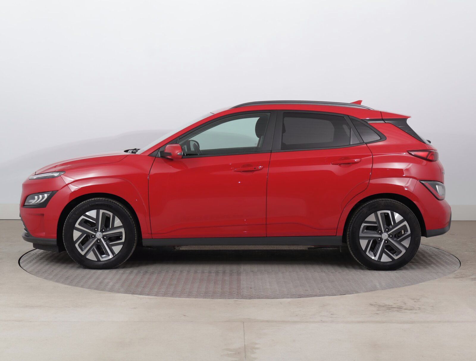 Hyundai Kona, Electric 64 kWh, SoH 100% - fotka 3