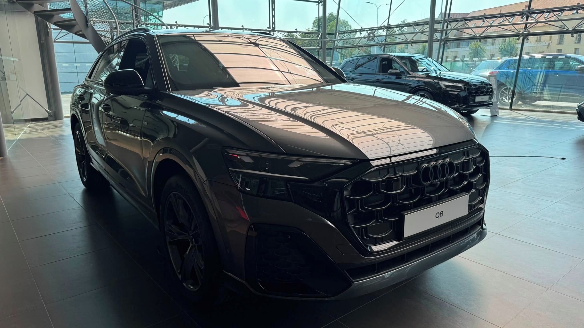 Audi Q8, 3.0 TDI quattro 210 kW - fotka 6