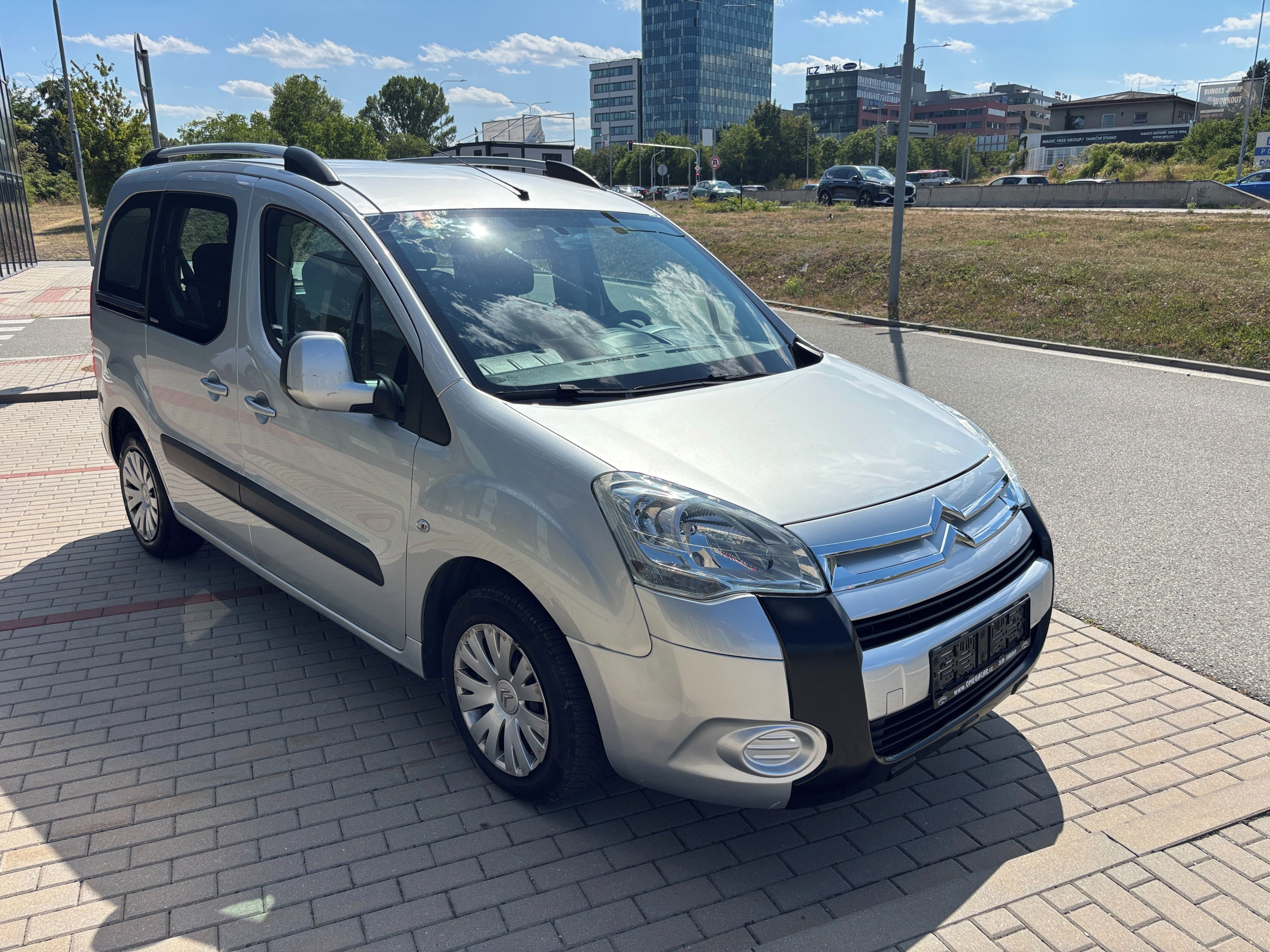 Citroën Berlingo, 1.6i s plošinou pro vozíčkáře - fotka 4