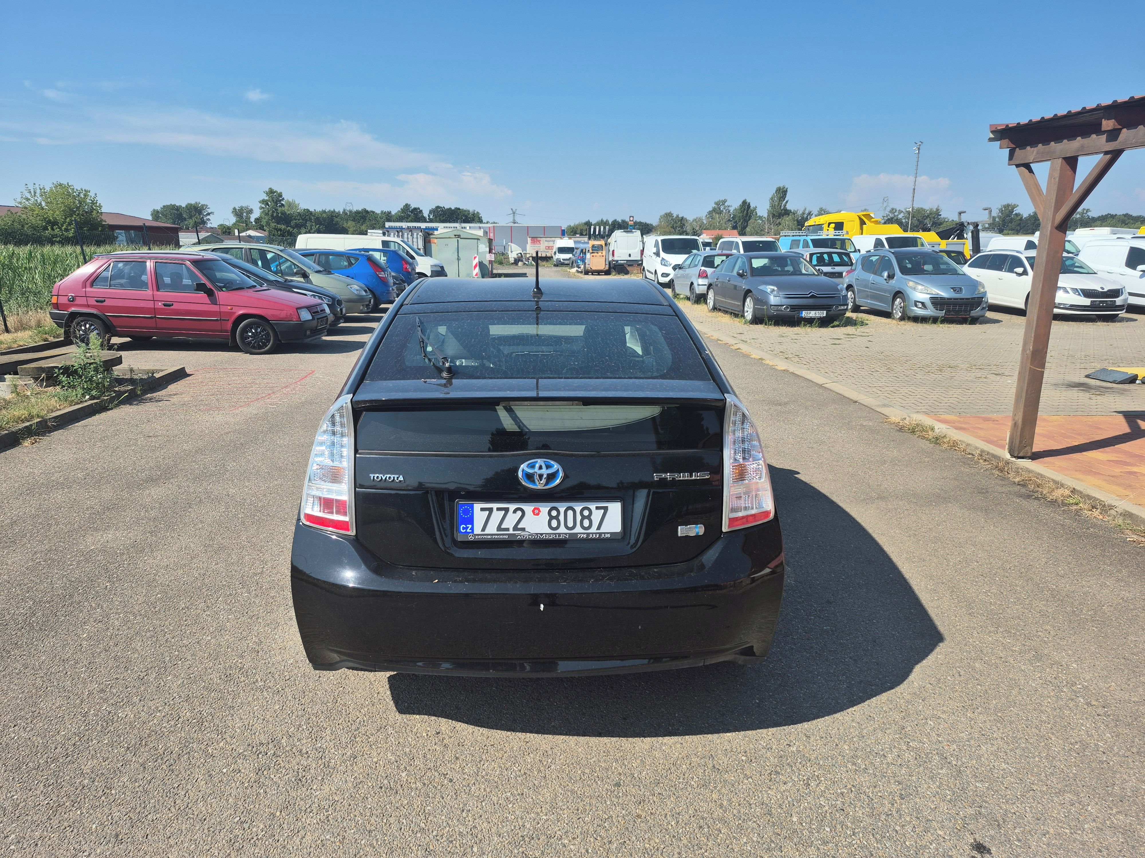 Toyota Prius, 1,8i,73kW, HYBRID, automat - fotka 5