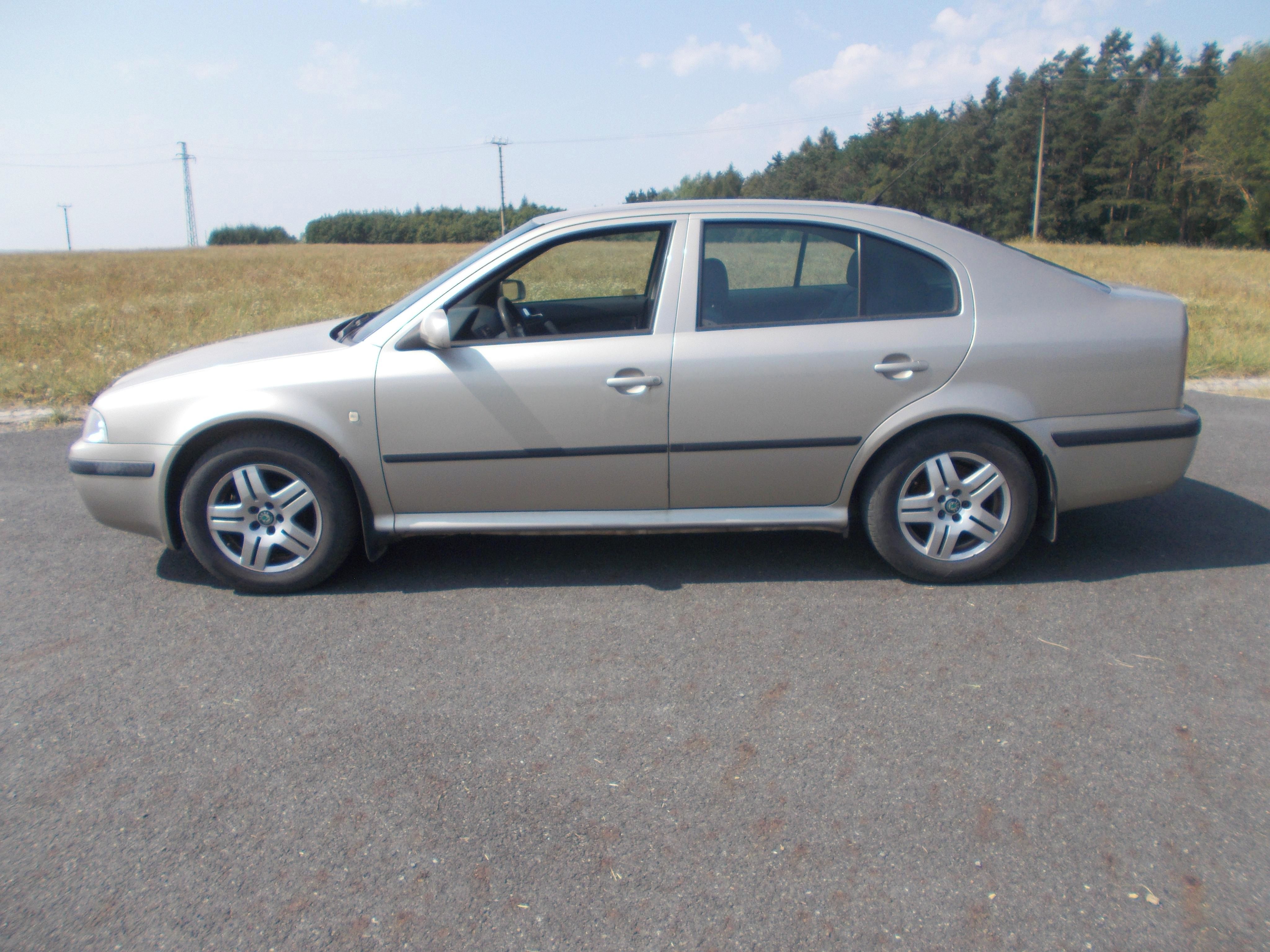 Škoda Octavia, 1,4 55KW - fotka 2