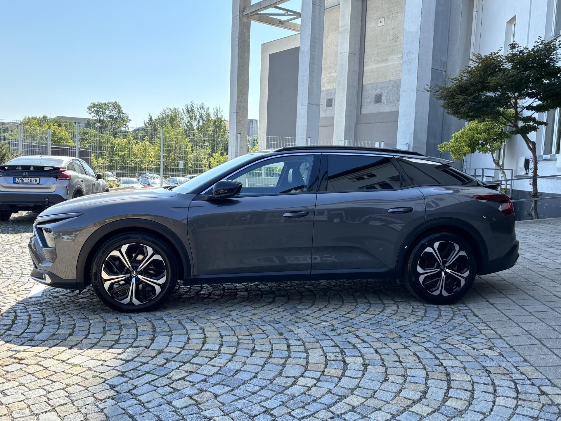Citroën C5 X, 1.6 SHINE - fotka 2