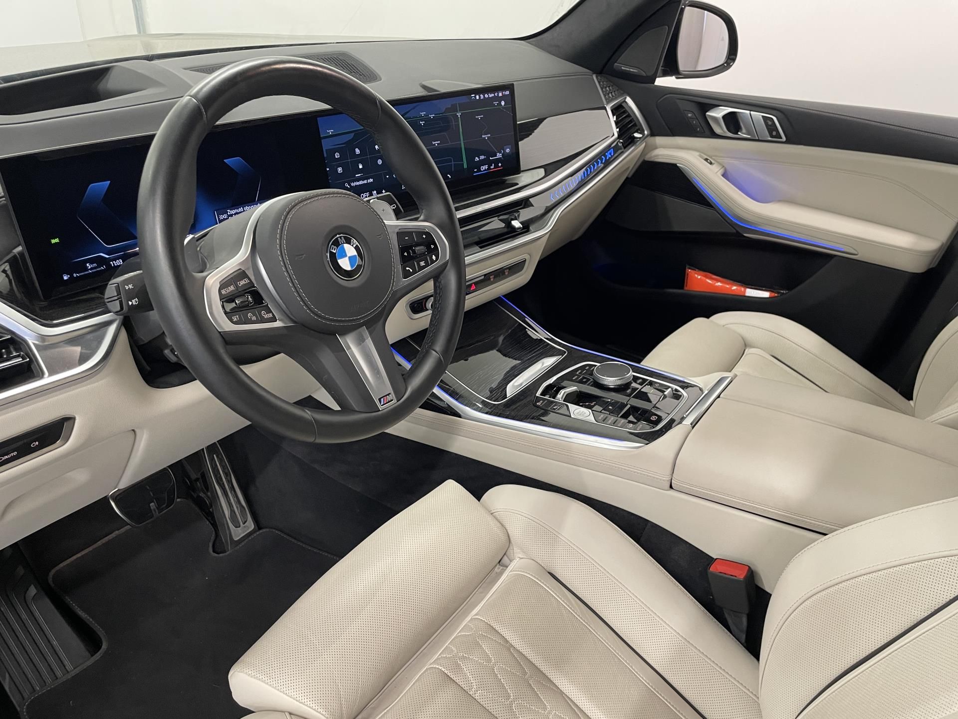BMW X7, X7 xDrive 40i - fotka 5