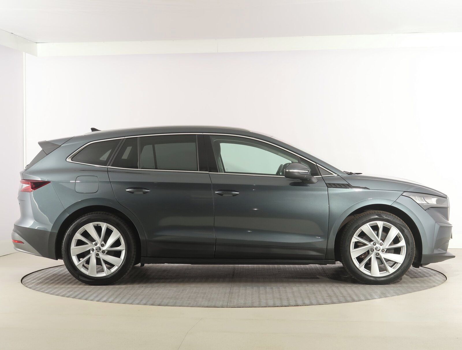 Škoda Enyaq, 60 (62 kWh), SoH 93%, Automat - fotka 6