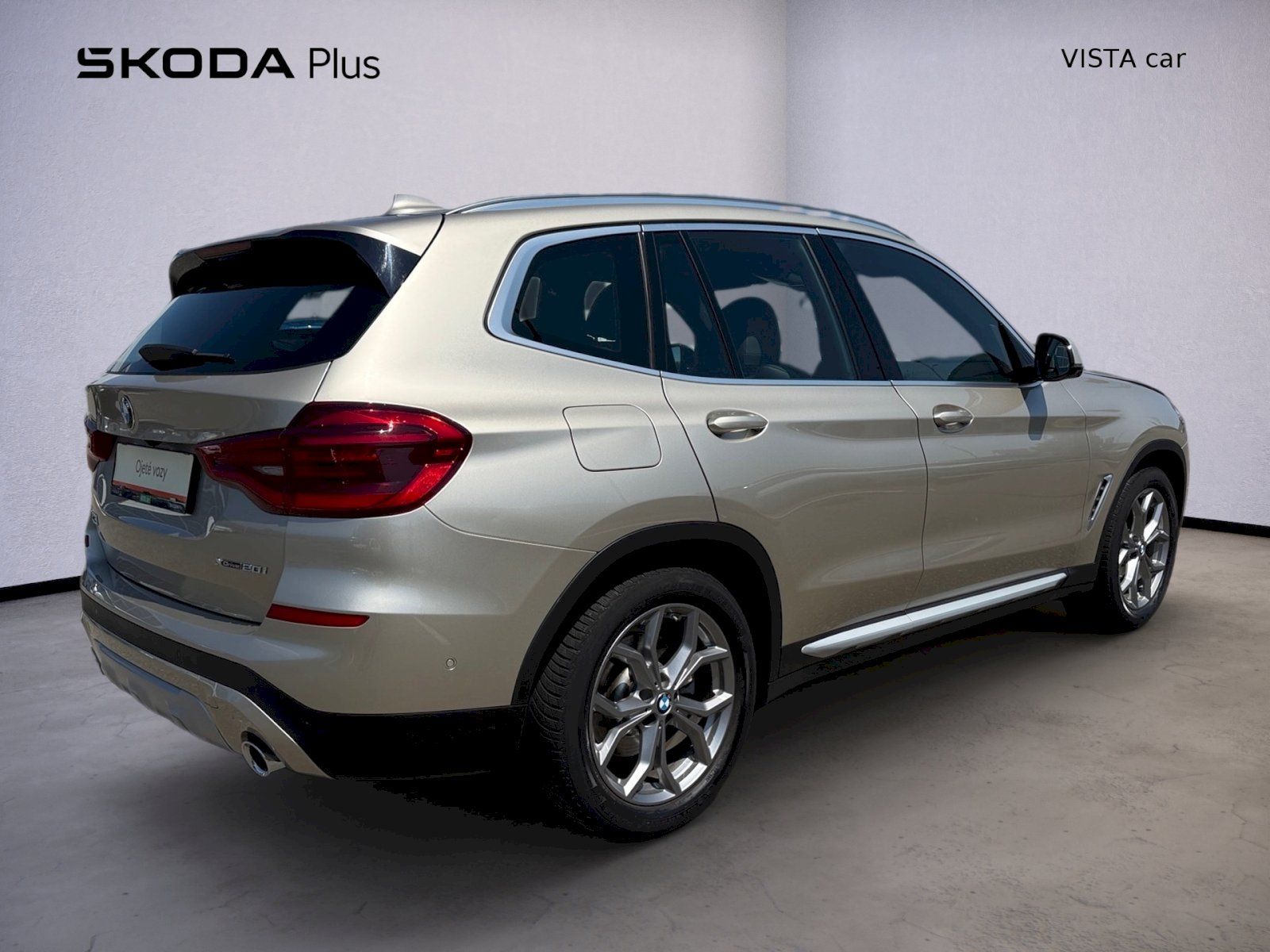 BMW X3, 2,0 i / 135 kW xDRIVE AT - fotka 2