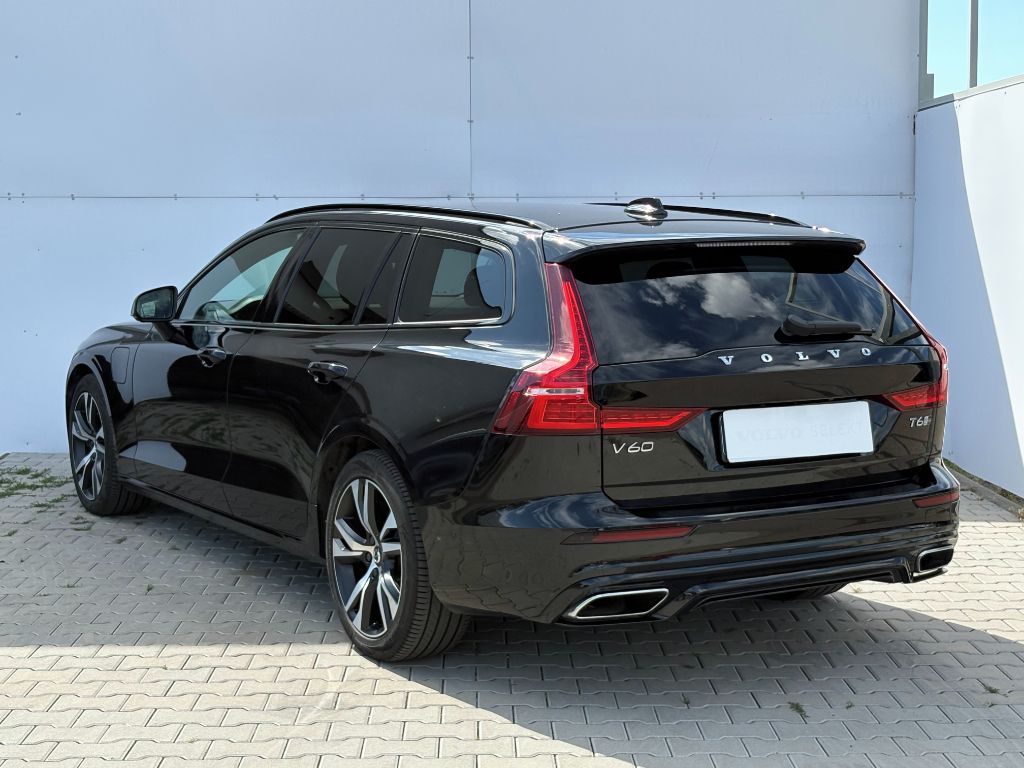 Volvo V60, R-Design T6 TWIN ENGINE AWD 25 - fotka 3