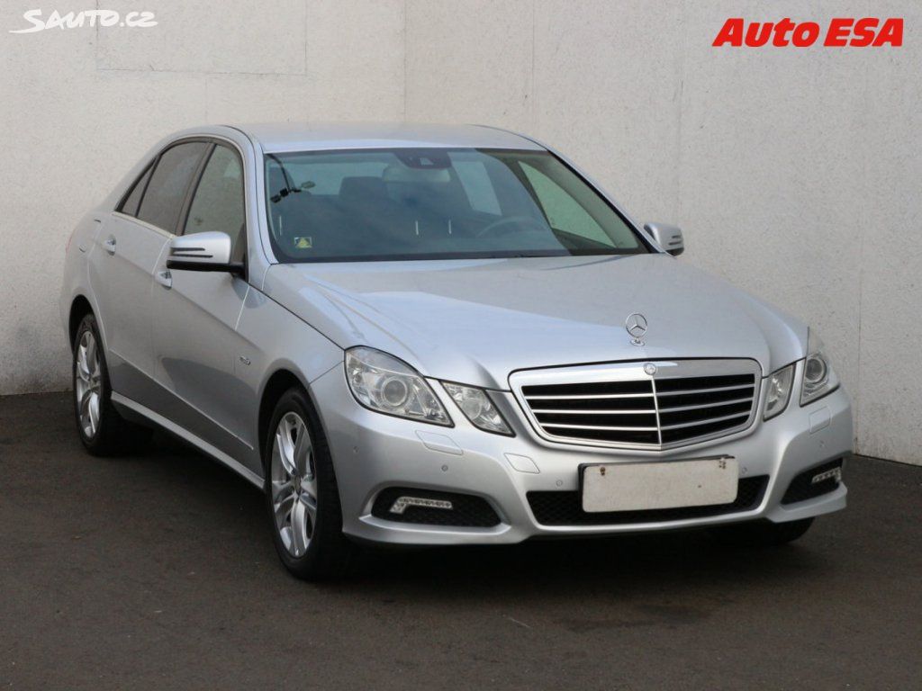 Mercedes-Benz Třídy E, 2.1 D E200,Avantgarde,AT