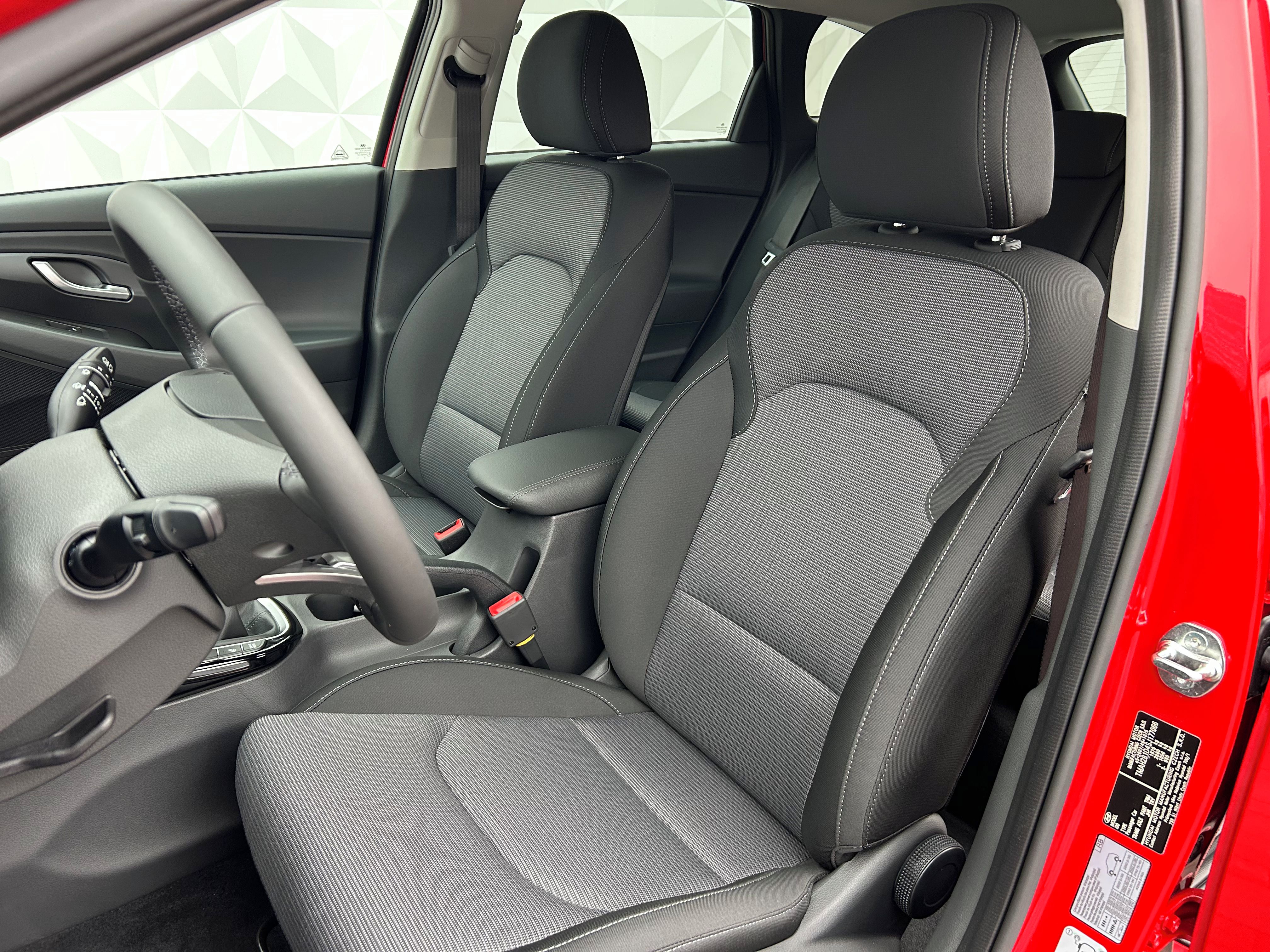 Hyundai i30, WG 1.6 T-GDi DCT GO Czech! - fotka 6
