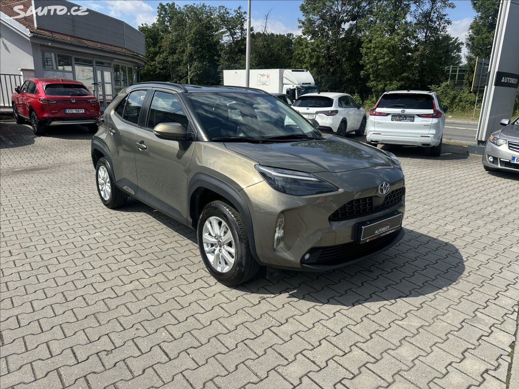 Toyota Yaris Cross, 1,5 e-CVT AWD Comfort, ČR, TOP