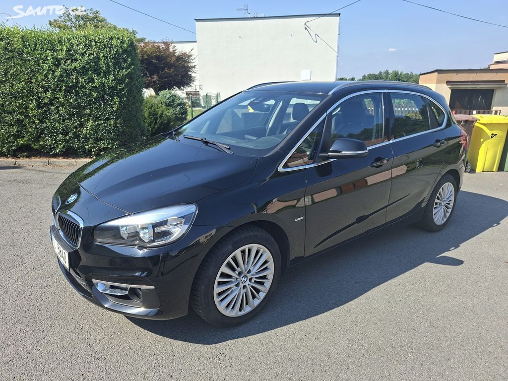 BMW Řada 2, BMW 220i Active Tourer 2.0i