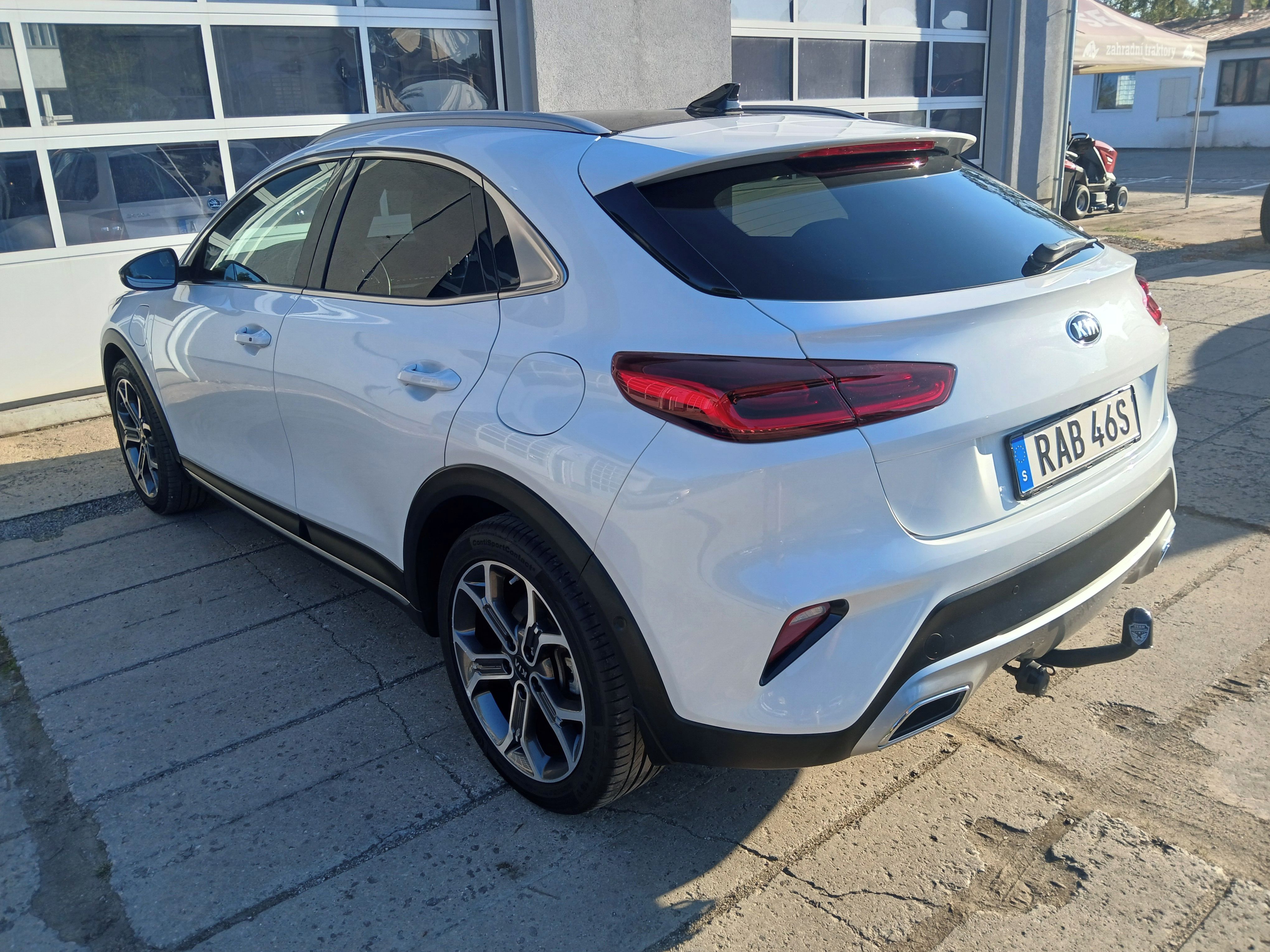 Kia XCee´d, 1.6 Plug-in Hybrid / Advance+ - fotka 5
