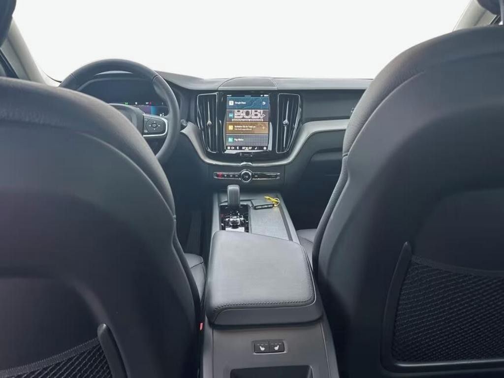 Volvo XC60, B5 B 2.0 AWD Core*Kamera*Navi* - fotka 6