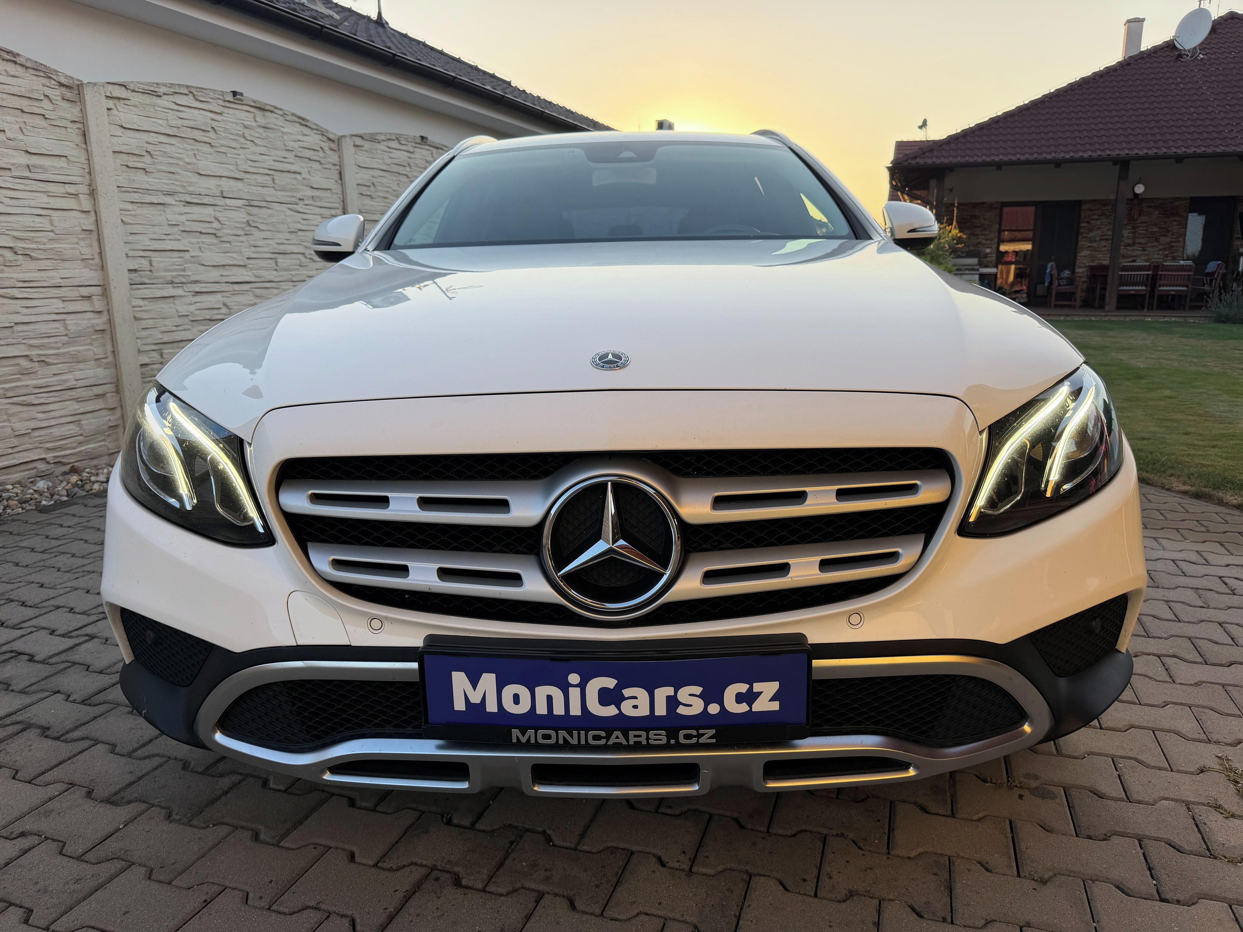 Mercedes-Benz Třídy E, 220 D 143kW 4MATIC, AllTERRAIN - fotka 2