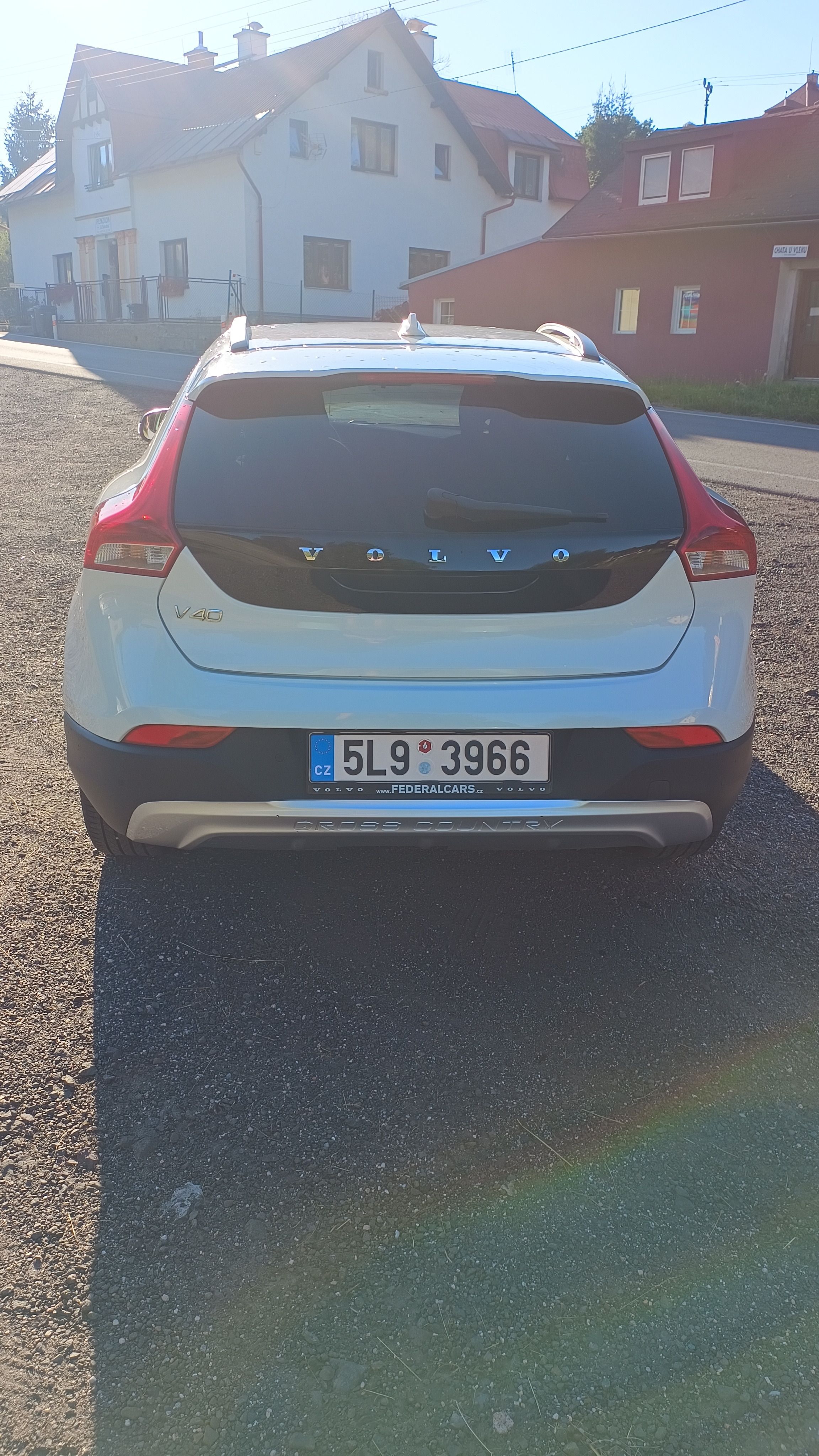 Volvo V40, Cross Country, nez. topení, TZ - fotka 5