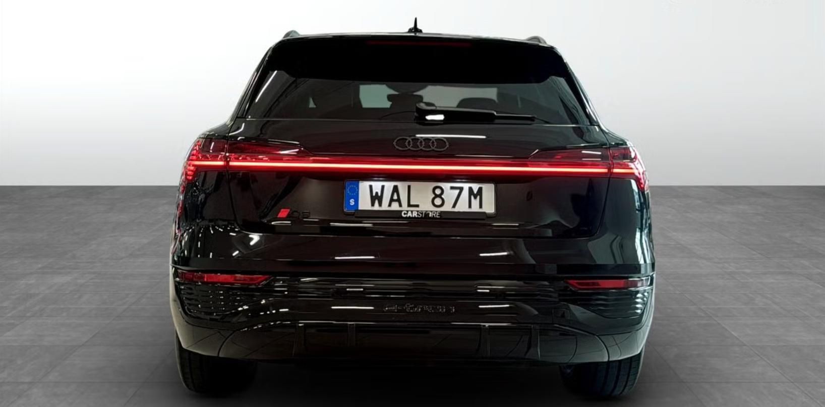 Audi Q8 e-tron, 55 Q 360k Pano Matrix 4 zóny - fotka 6