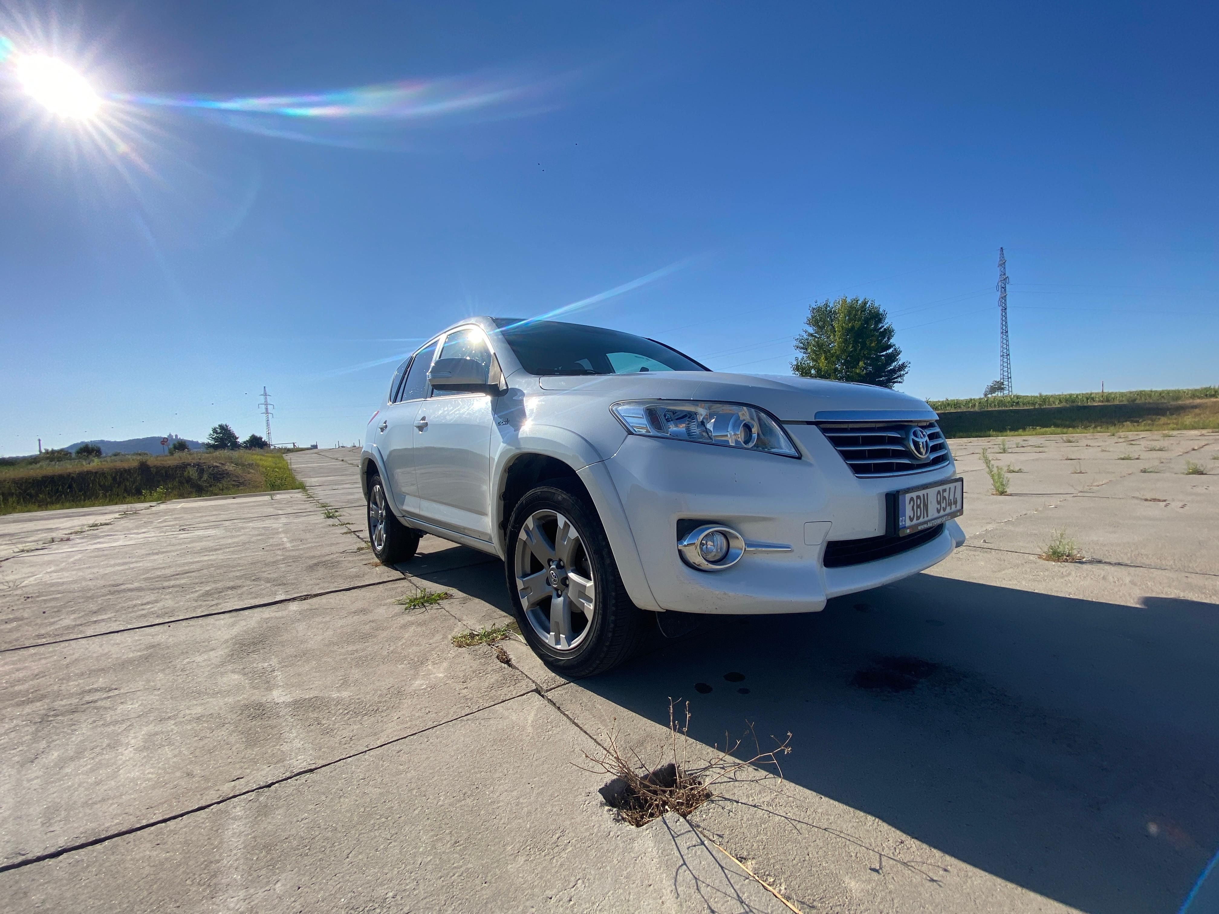 Toyota Rav4, 2,2 D -cat - fotka 5