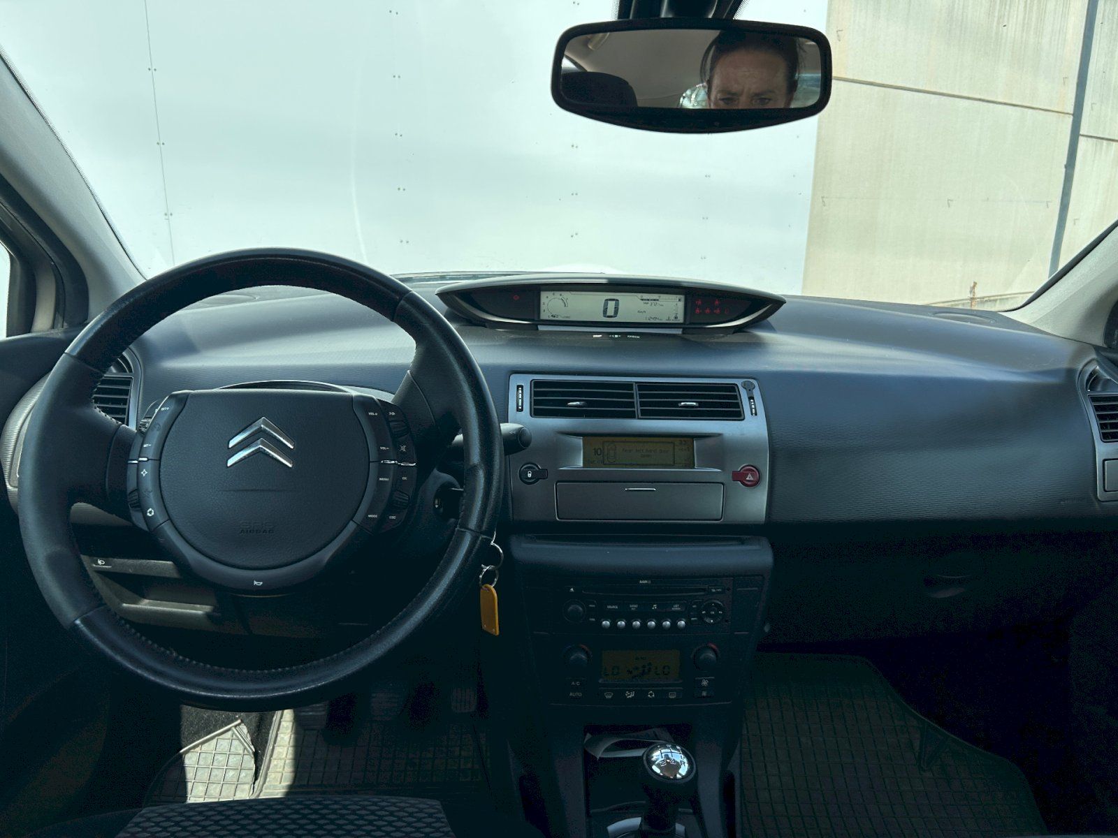 Citroën C4, C4 1.4i 16V 65kW - fotka 5
