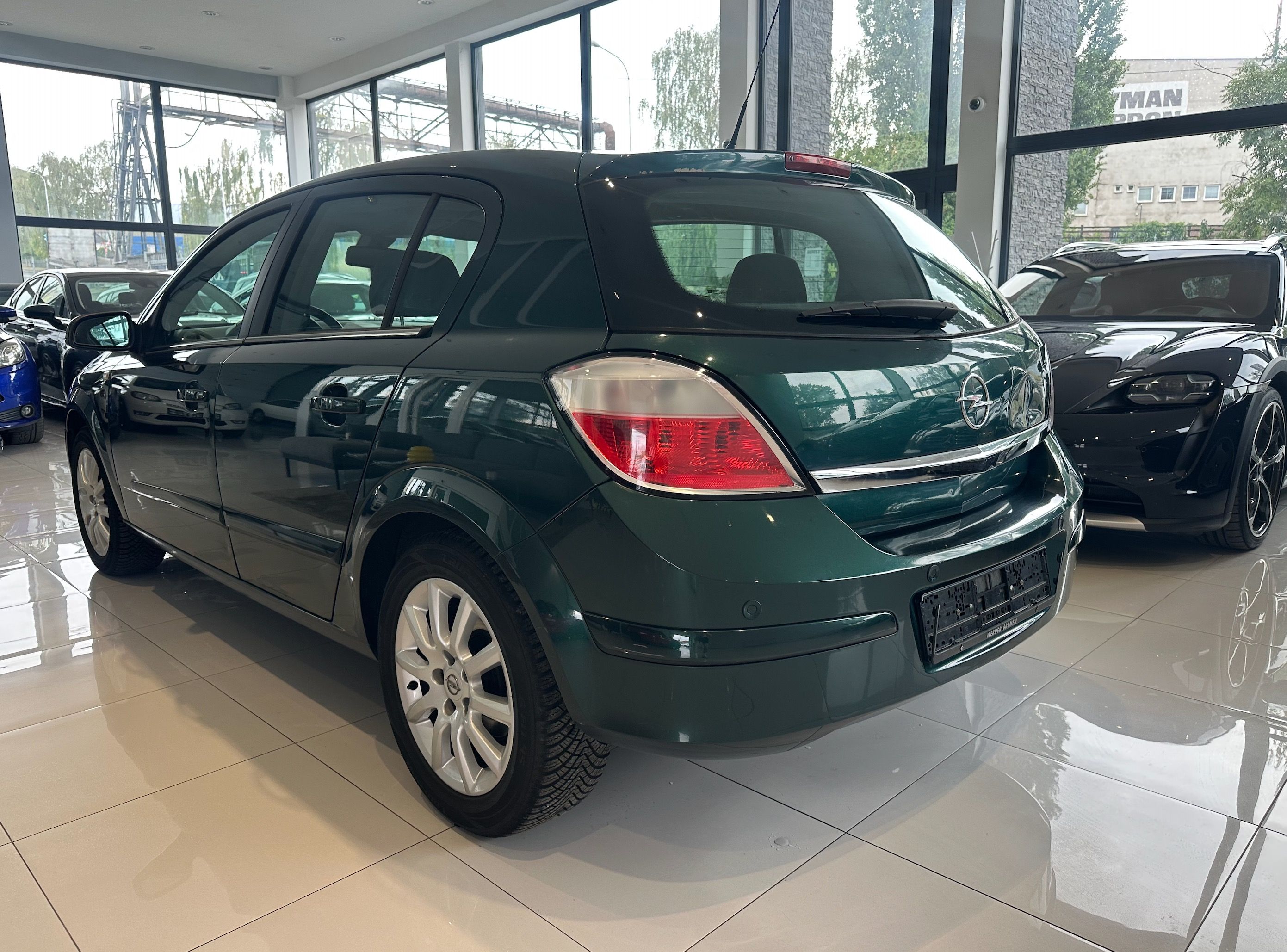 Opel Astra, 1.8 benzin, automat - fotka 5