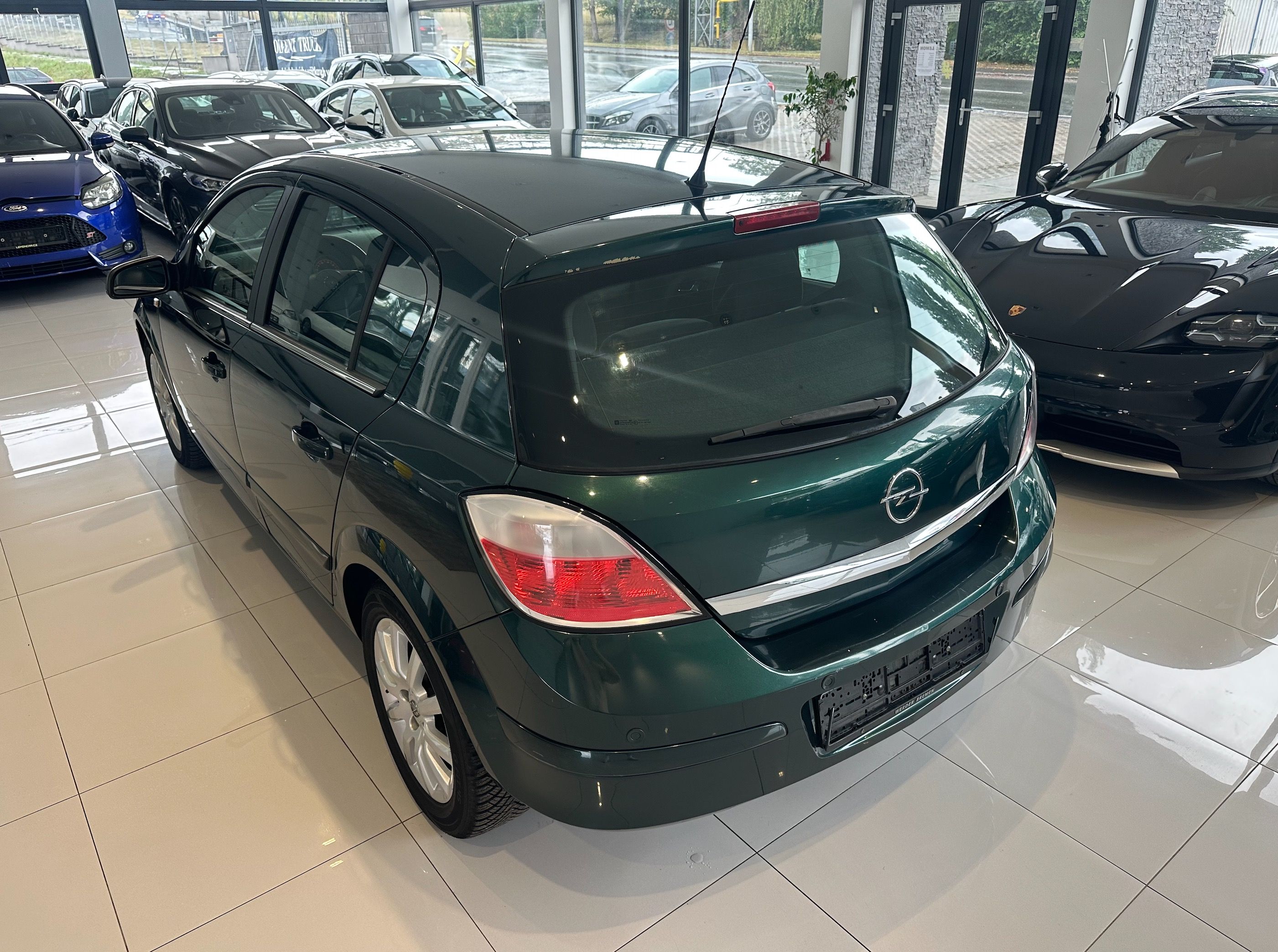 Opel Astra, 1.8 benzin, automat - fotka 6