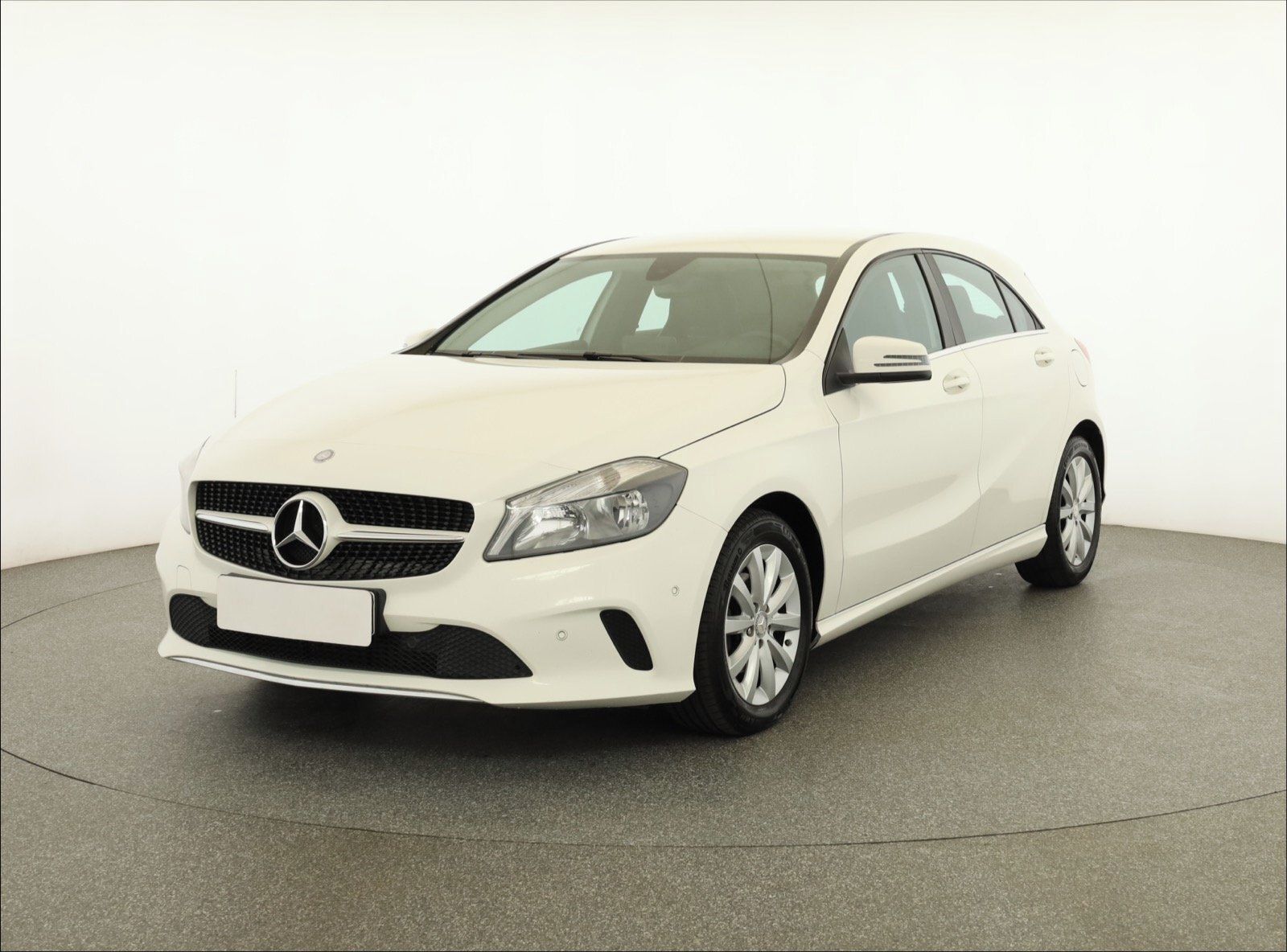 Mercedes-Benz Třídy A, 180 d, Automat, Kůže, Klima - fotka 2