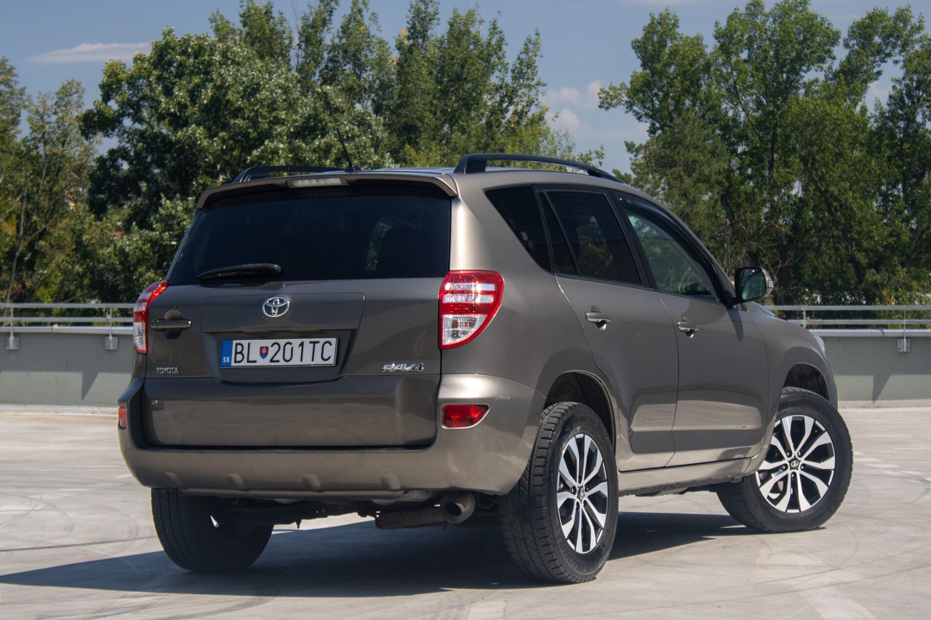 Toyota Rav4 - fotka 5